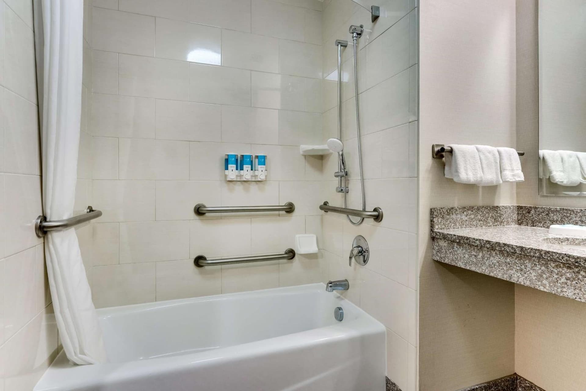 Drury Inn & Suites Orlando near Universal Orlando Resort gallery photo in Orlando, FL — image 23
