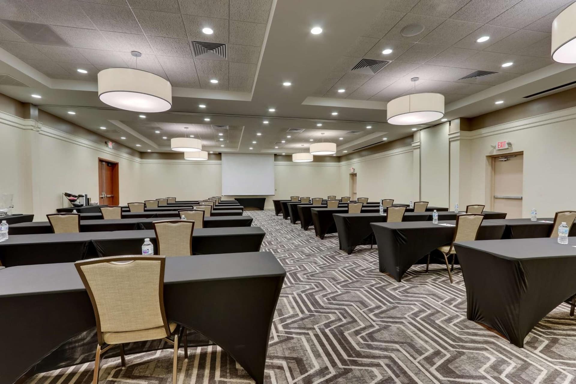 Drury Inn & Suites Orlando near Universal Orlando Resort gallery photo in Orlando, FL — image 41