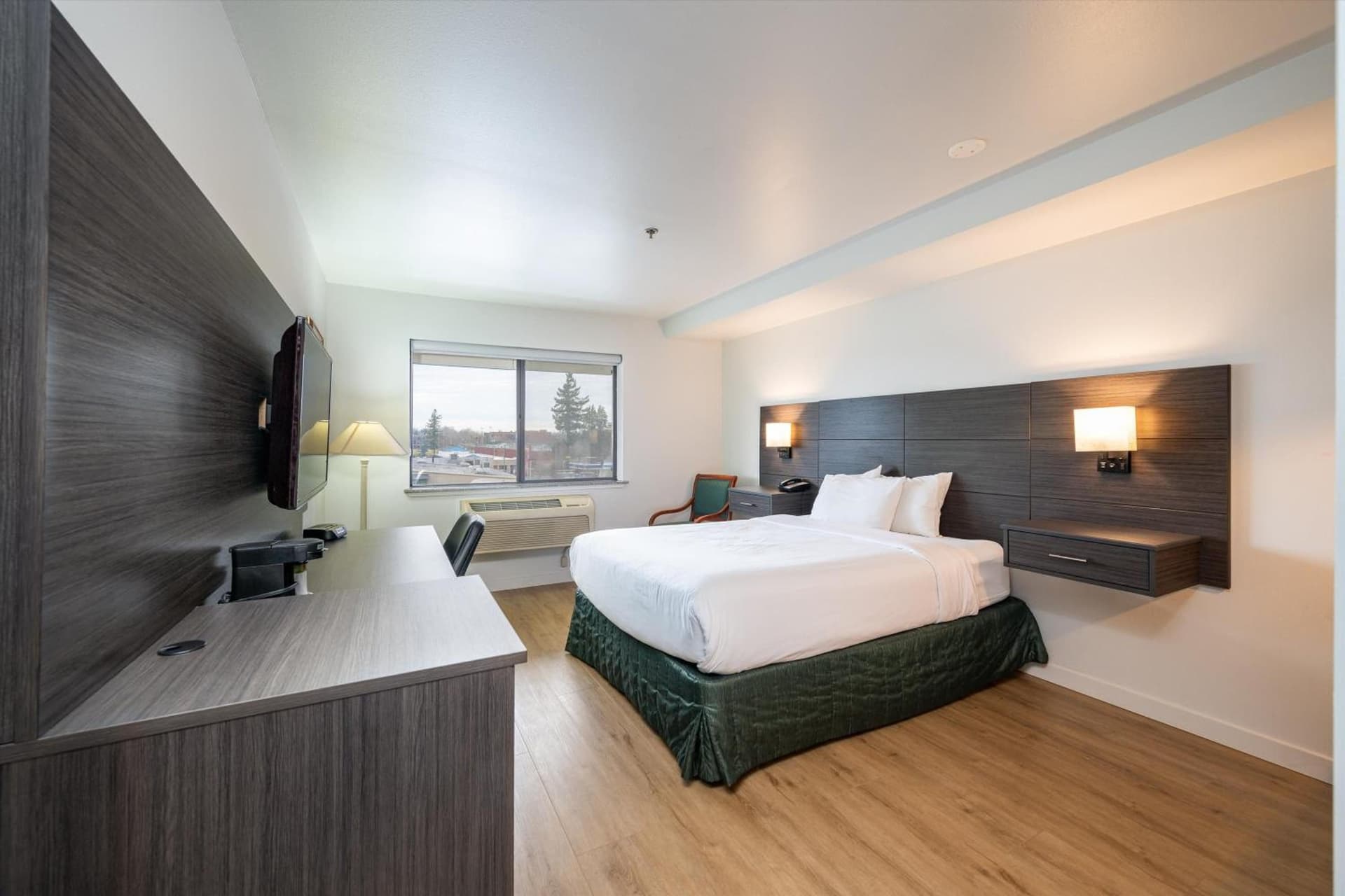 Baymont INN & Suites by Wyndham gallery photo in Bellingham, WA — image 39