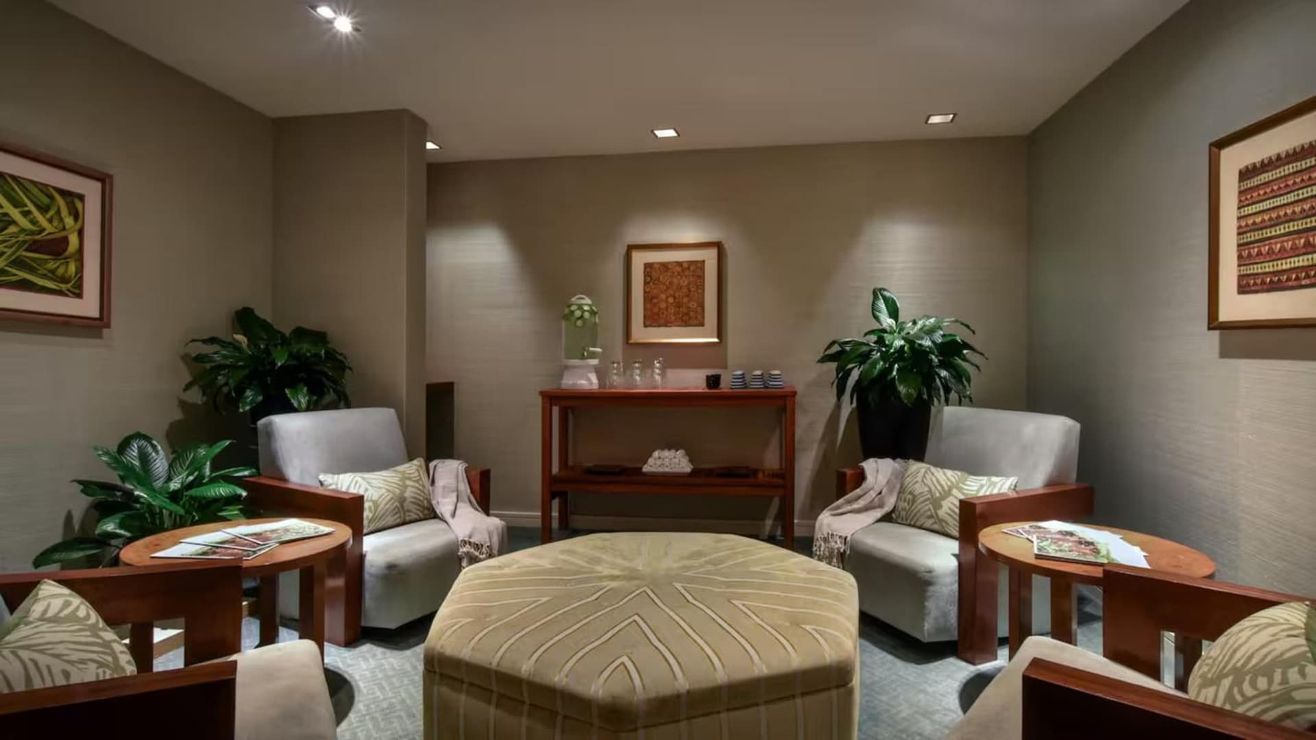 Ka Laʻi Waikiki Beach, LXR Hotels & Resorts gallery photo in Honolulu, HI — image 82