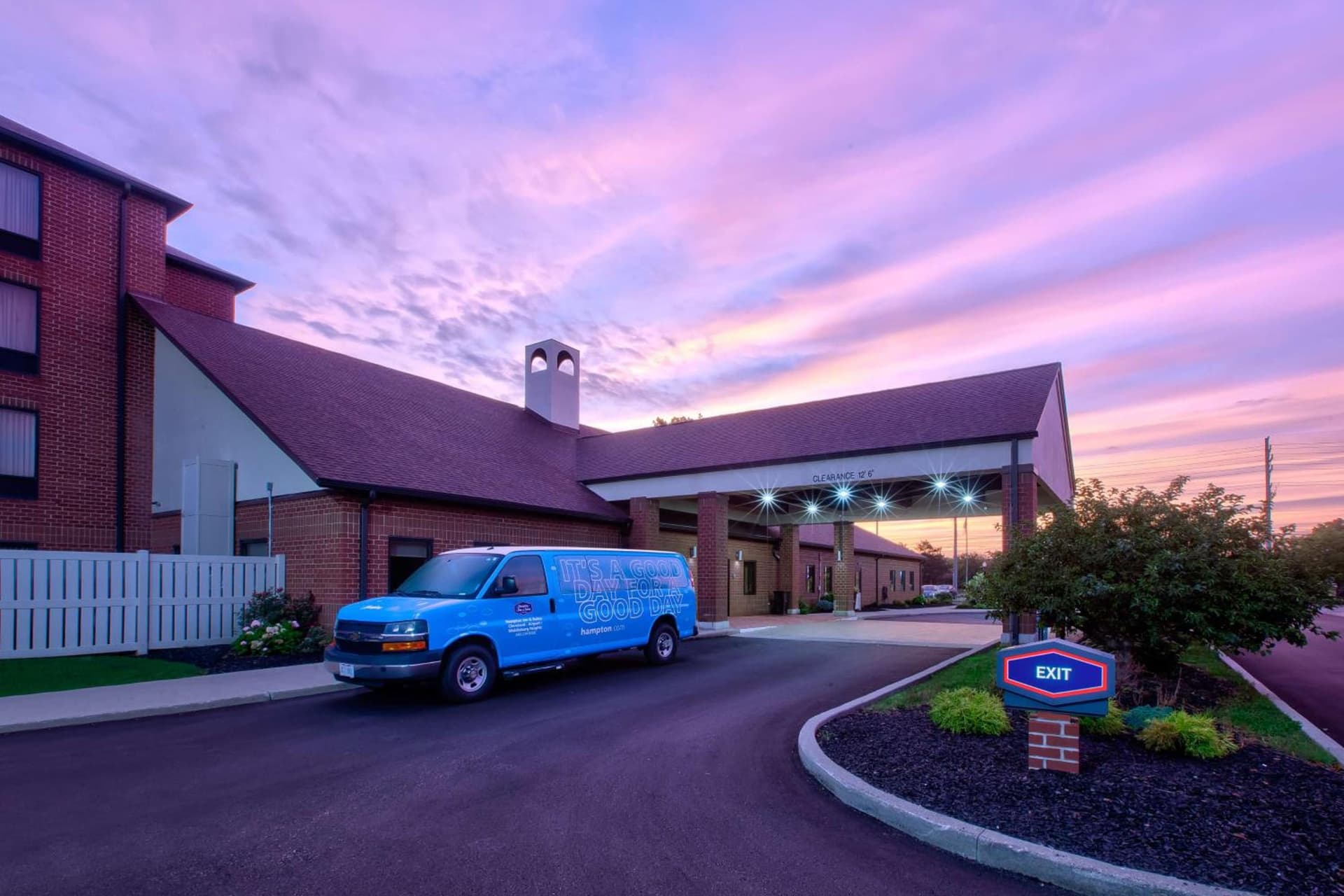 Hampton Inn & Suites Cleveland-Airport/Middleburg Heights gallery photo in Middleburg Heights, OH — image 33