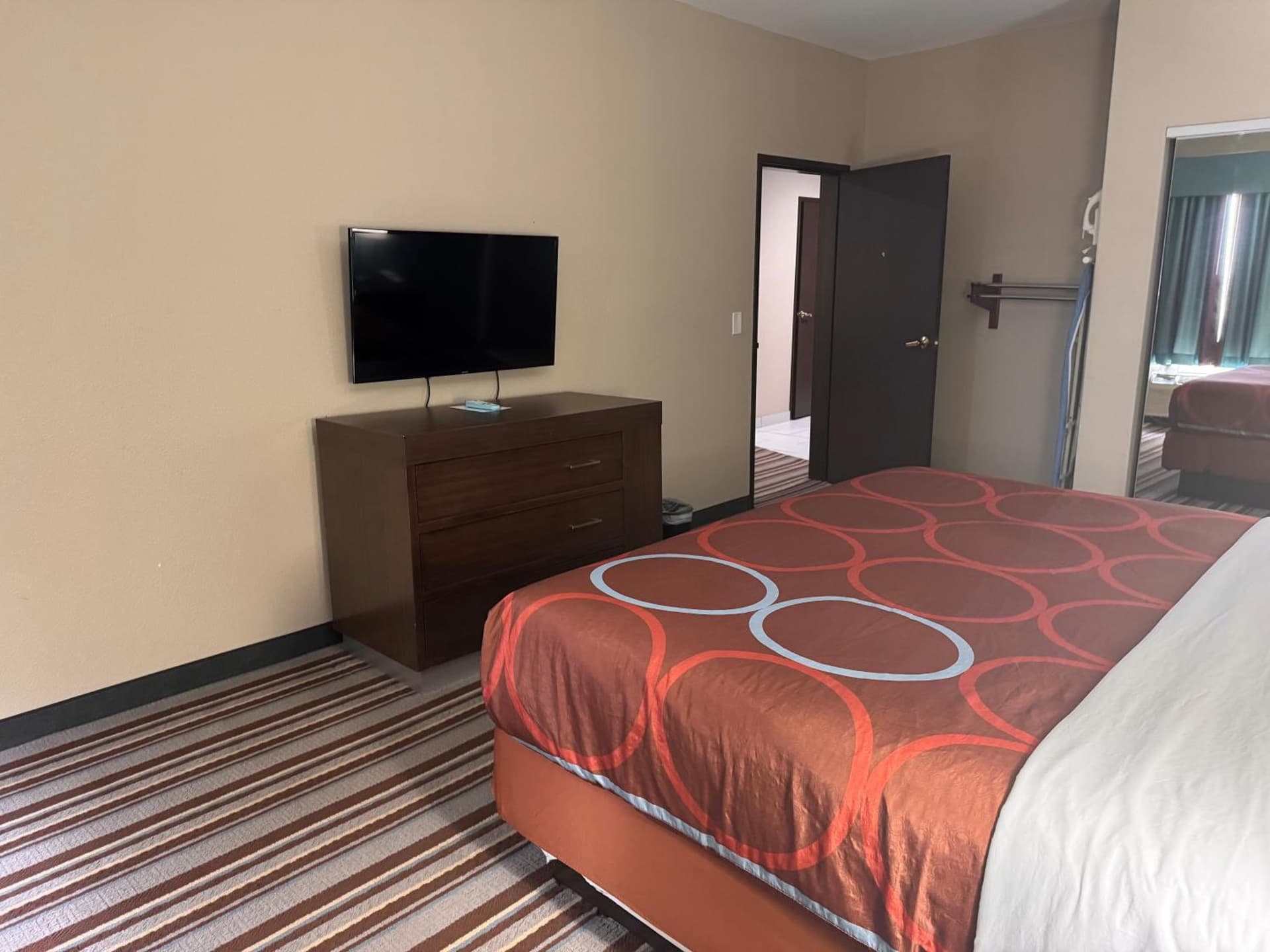 Super 8 by Wyndham Port Arthur/Nederland Area gallery photo in Port Arthur, TX — image 34