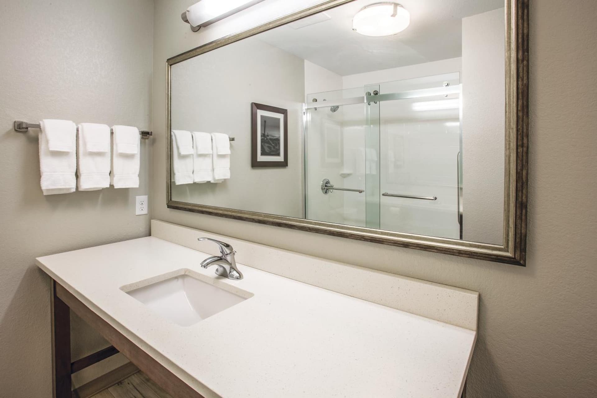 La Quinta by Wyndham Duluth gallery photo in Duluth, MN — image 29