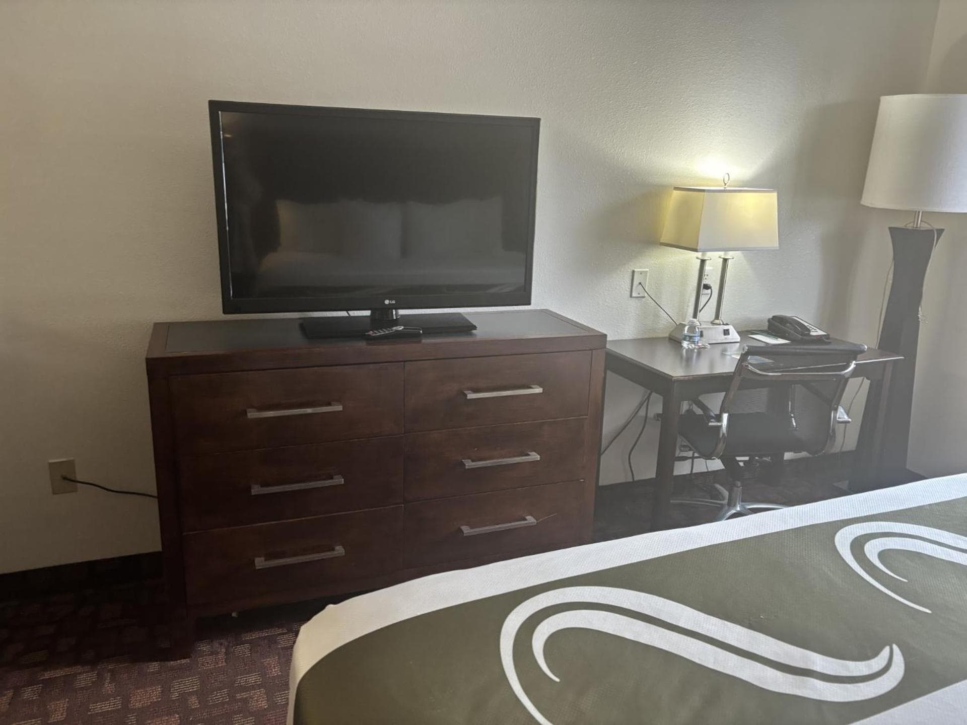 Spark by Hilton Lakewood Denver Southwest gallery photo in Lakewood, CO — image 7