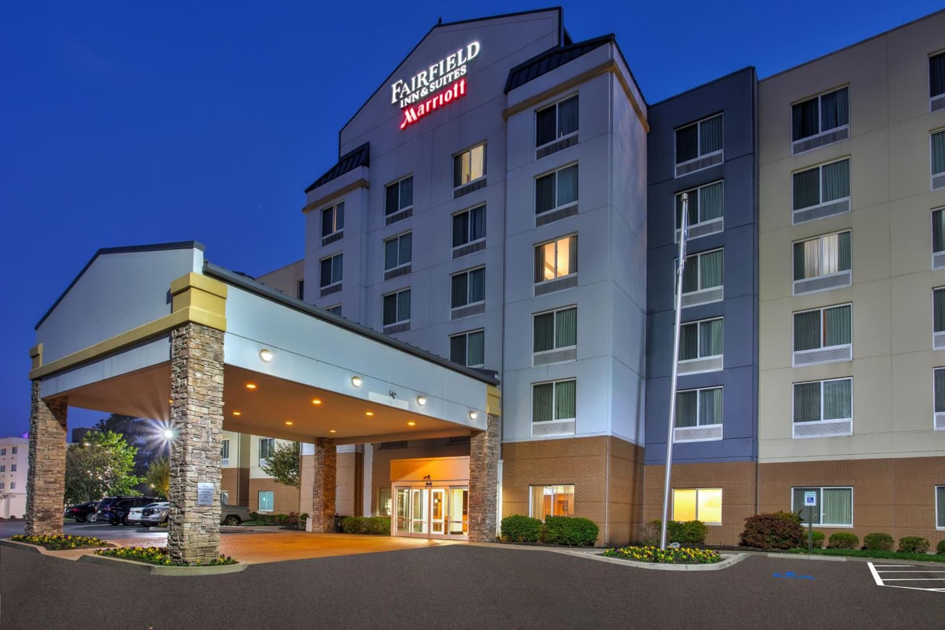 Fairfield Inn & Suites by Marriott Lexington North property views in Lexington, KY — gallery photo 3