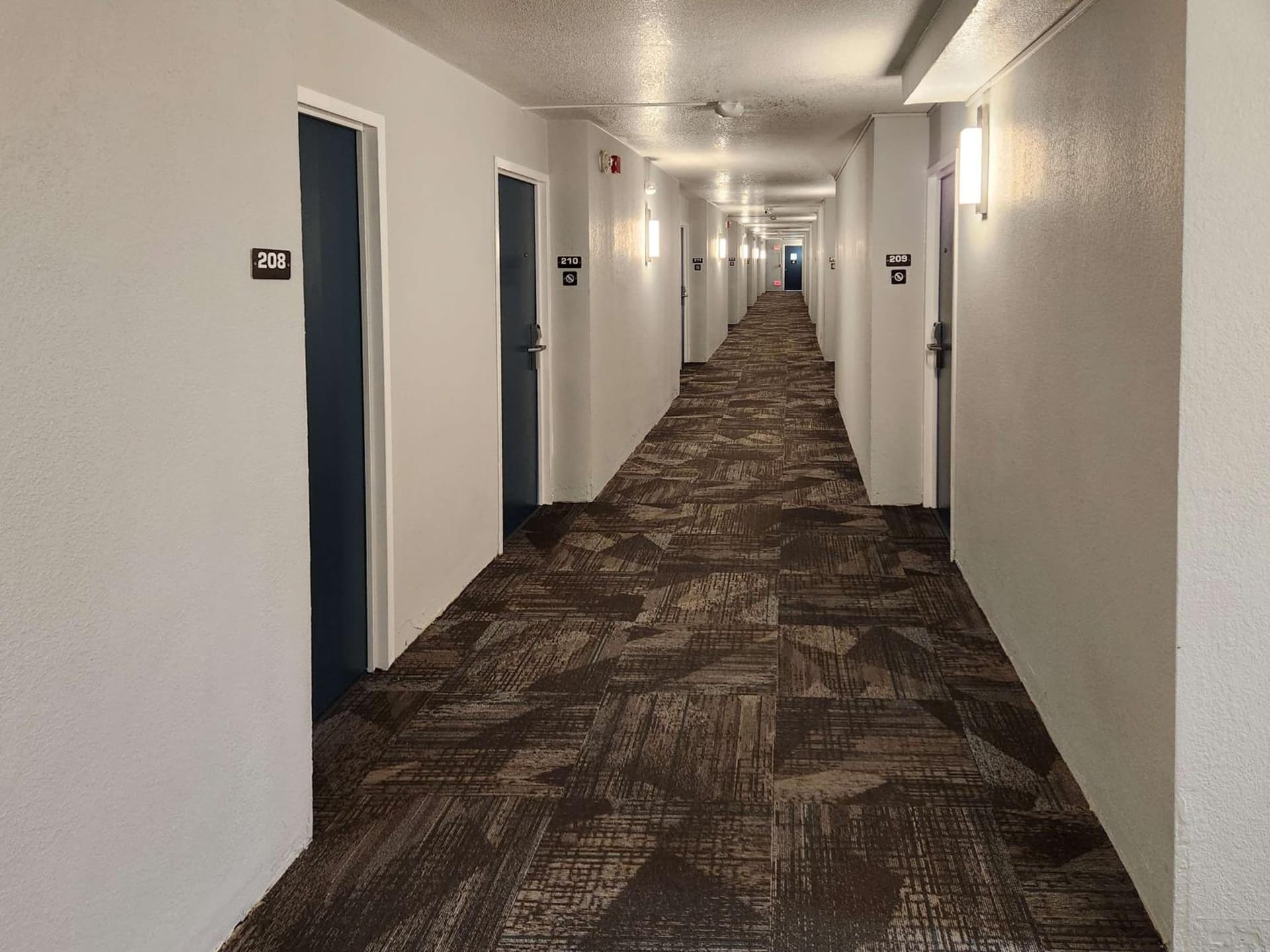 Studio 6-Lincoln, NE - Airport featured exterior or lobby in Lincoln, NE — similar hotel