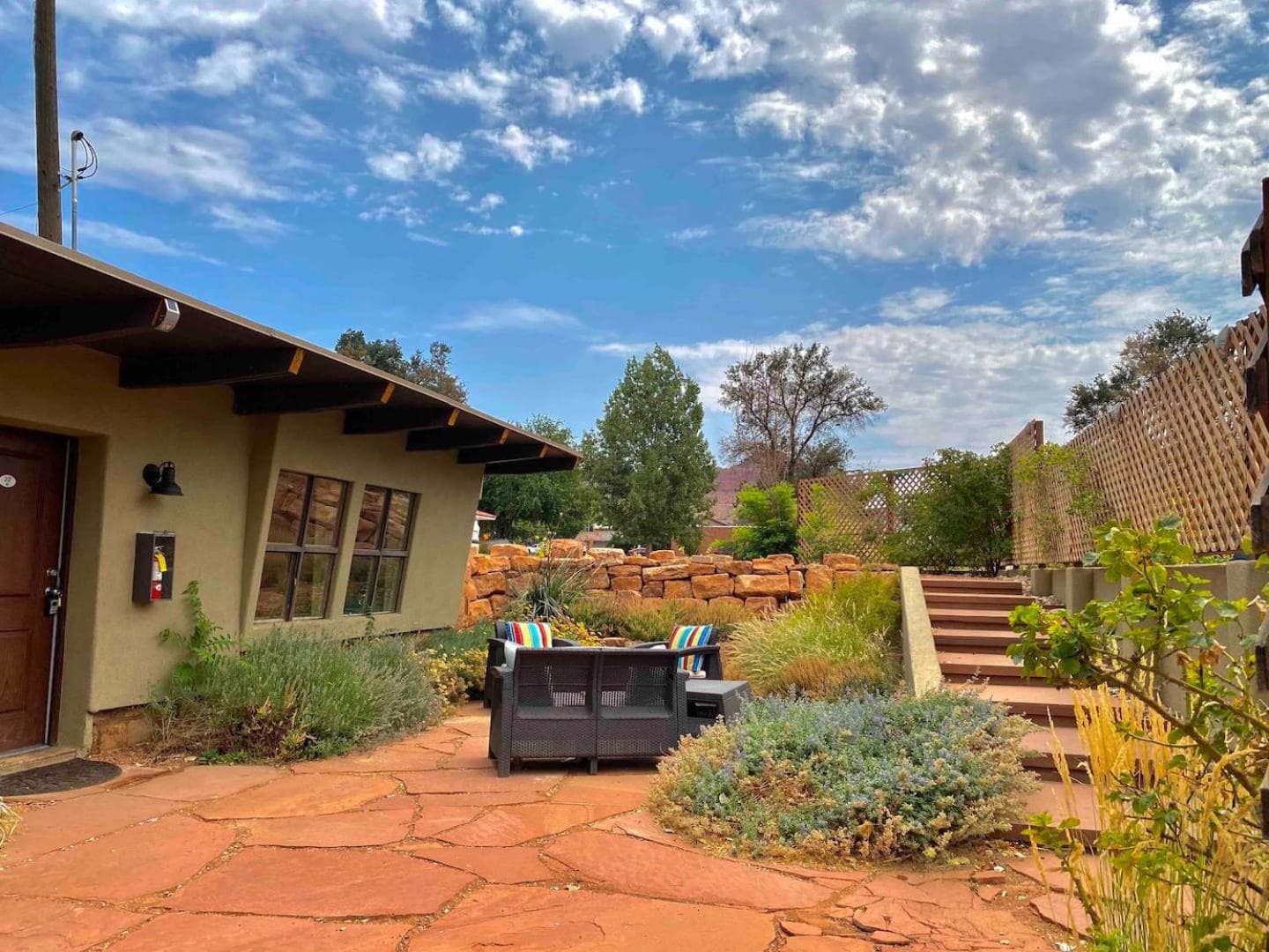 The Flagstone Boutique Inn & Suites interior in Kanab, UT — gallery photo 2
