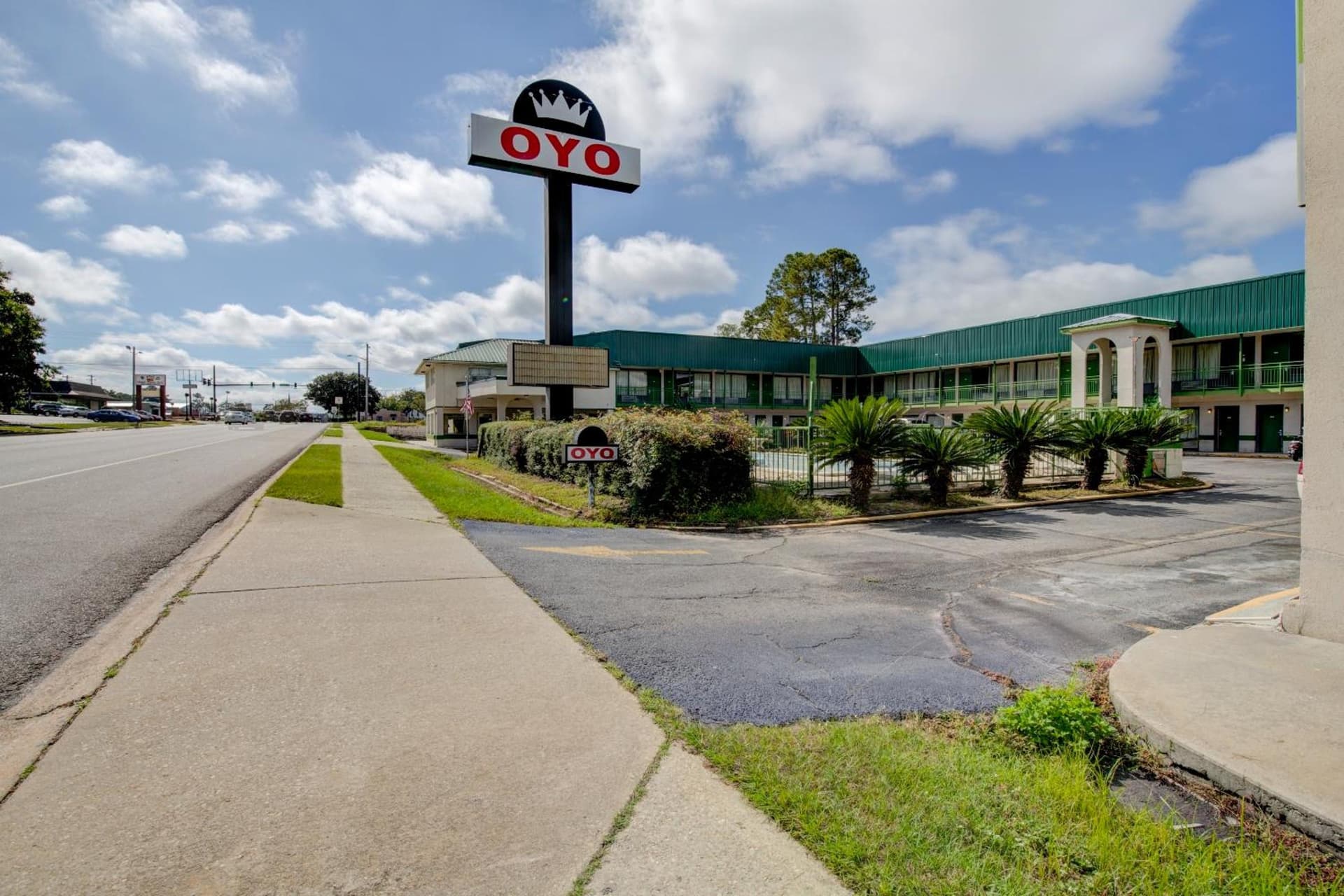 OYO Hotel Douglas GA US-441 property views in Douglas, GA — gallery photo 3