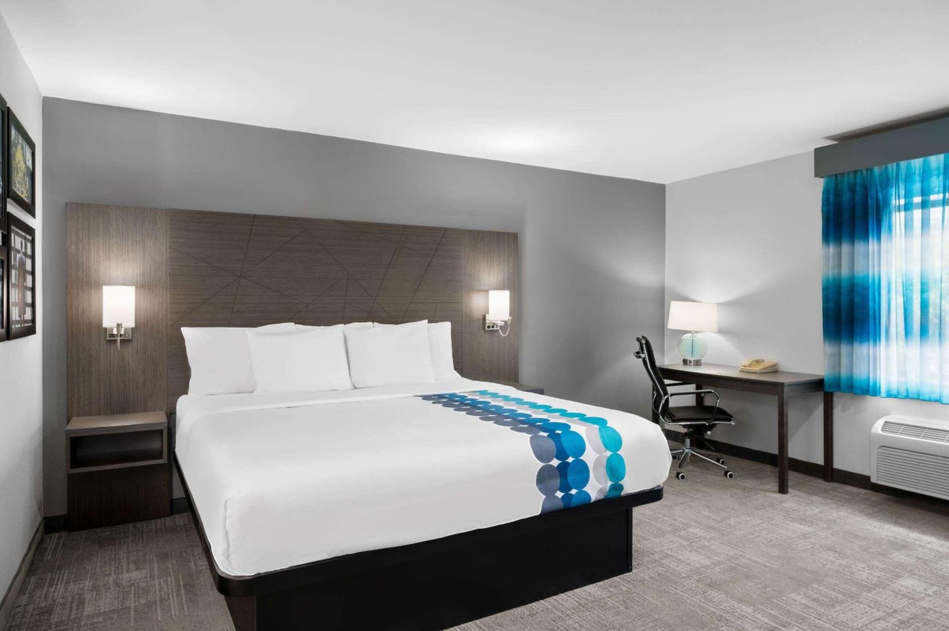 La Quinta Inn by Wyndham Indianapolis Airport Executive Dr gallery photo in Indianapolis, IN — image 45