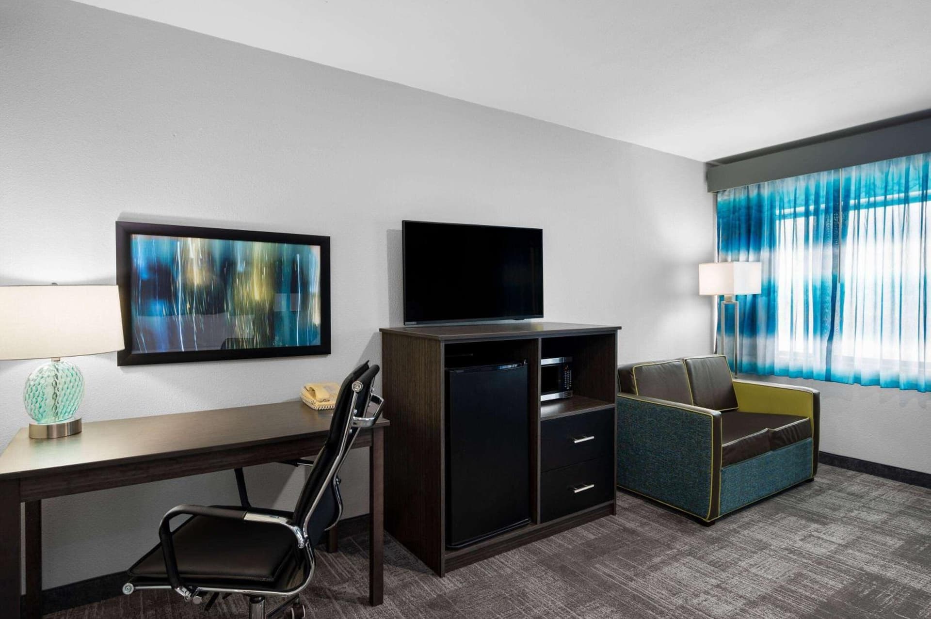La Quinta Inn by Wyndham Indianapolis Airport Executive Dr gallery photo in Indianapolis, IN — image 28