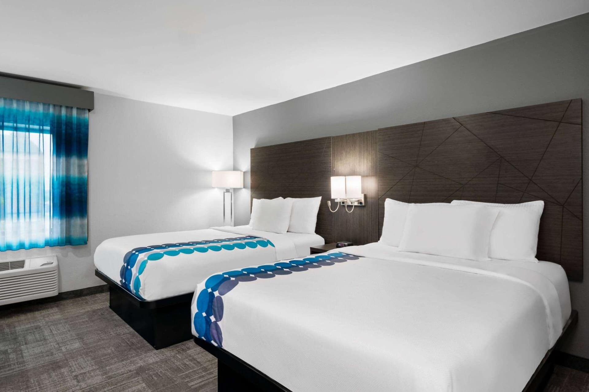 La Quinta Inn by Wyndham Indianapolis Airport Executive Dr gallery photo in Indianapolis, IN — image 12