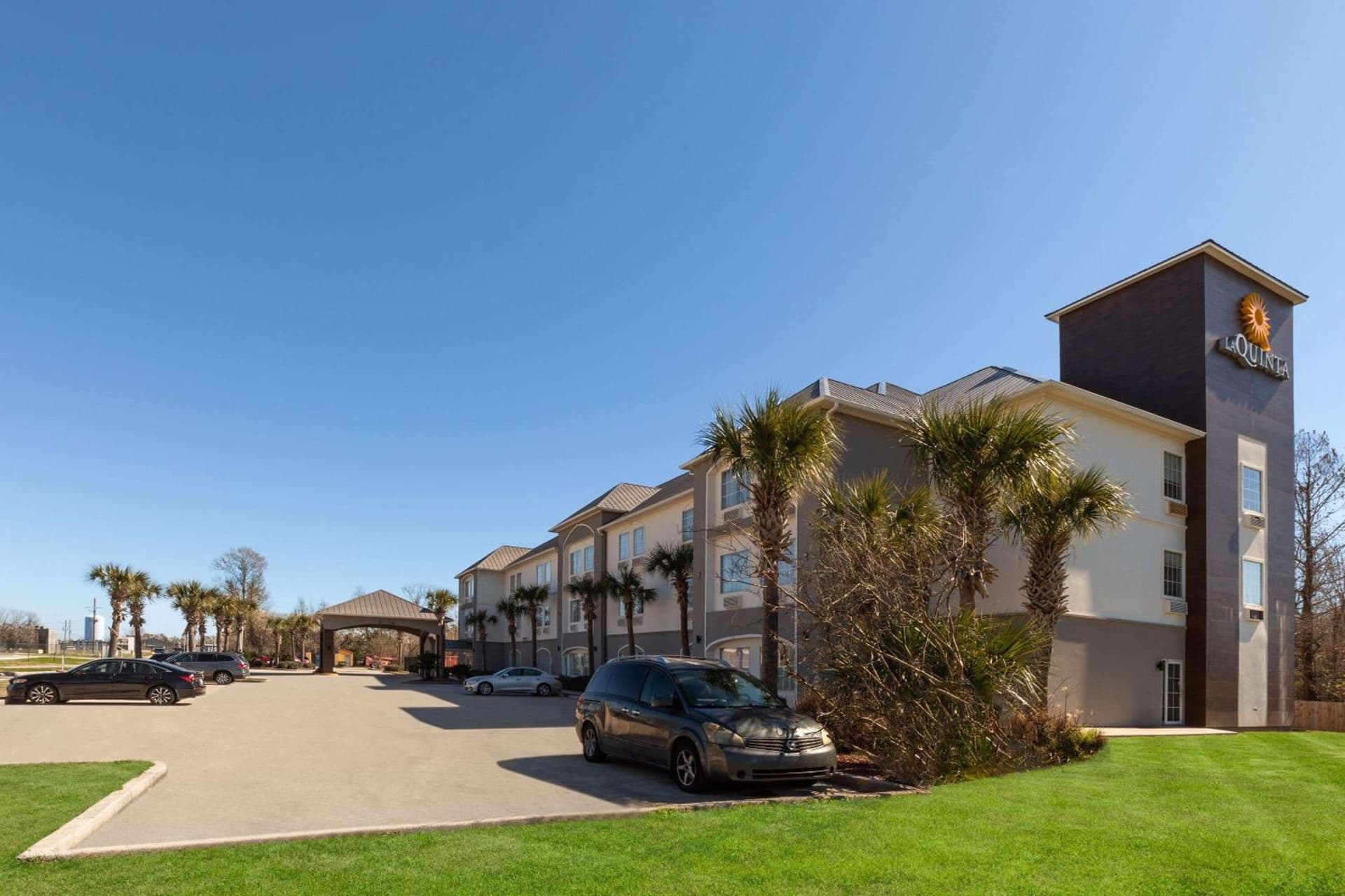 La Quinta by Wyndham Houma property views in Houma, LA — gallery photo 3