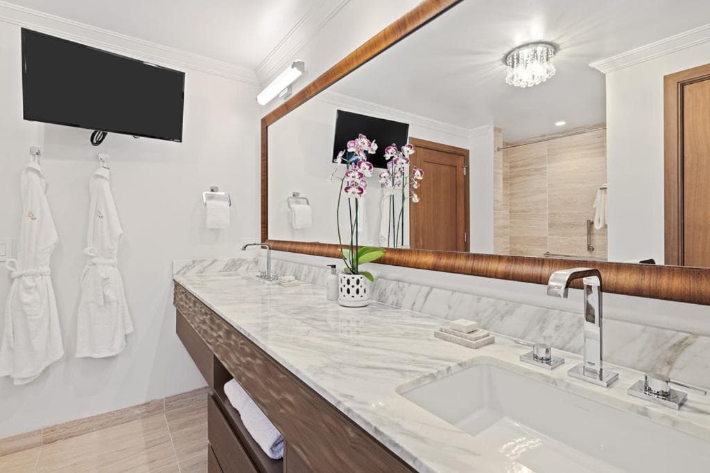Timbers Kauai Ocean Club & Residences interior in Lihue, HI — gallery photo 2