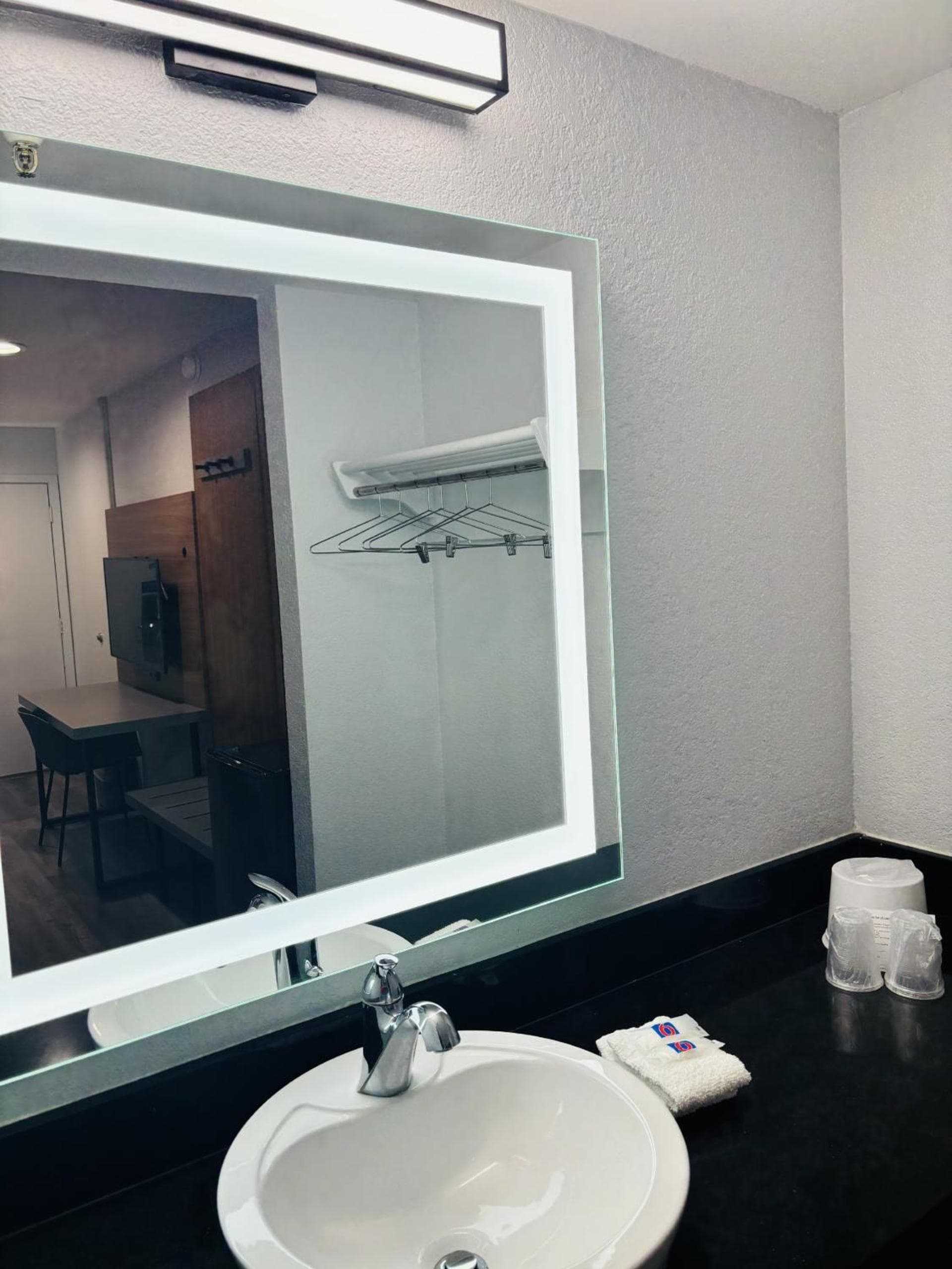 Motel 6-Santa Ana, CA gallery photo in Santa Ana, CA — image 27