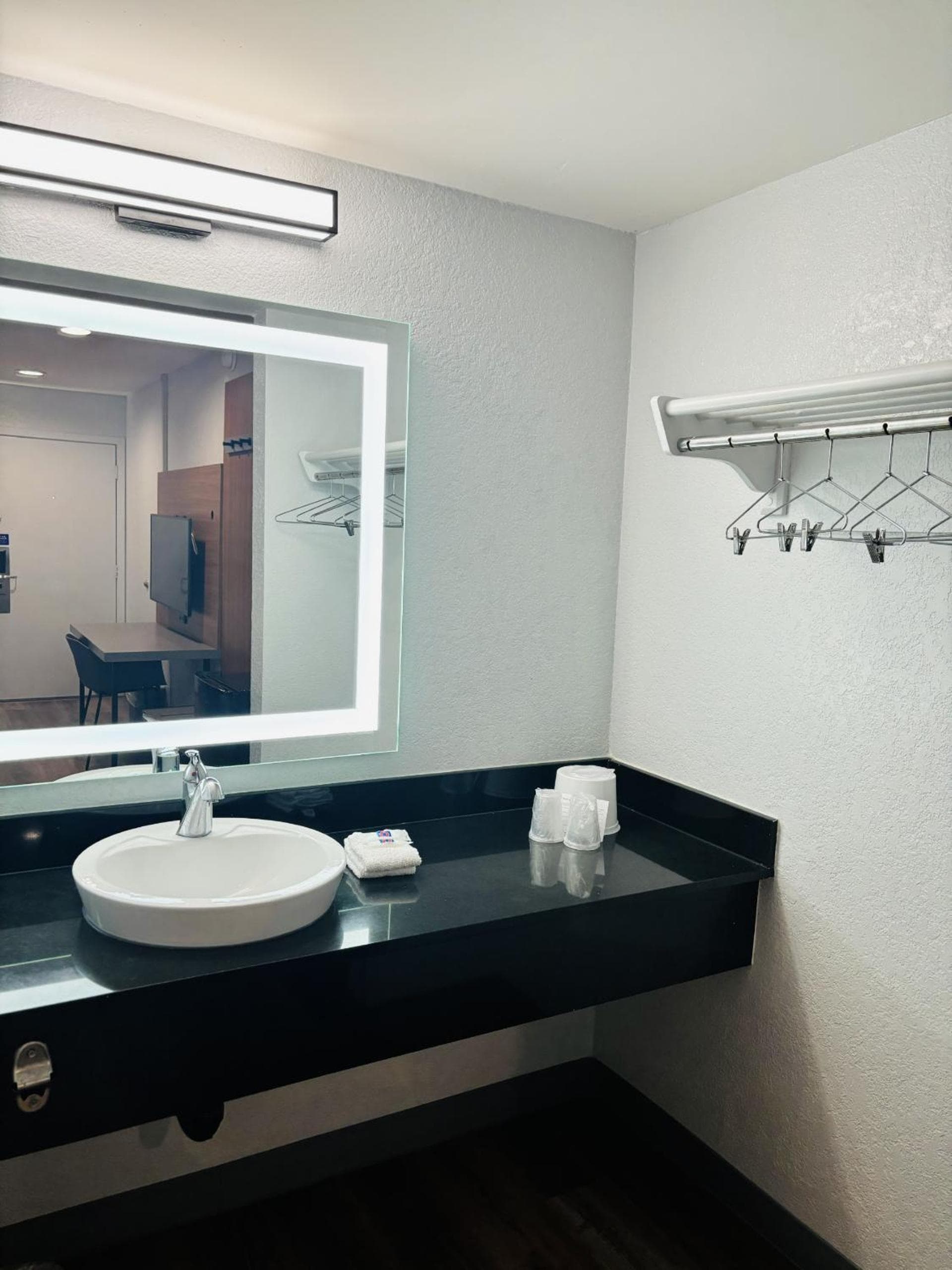 Motel 6-Santa Ana, CA gallery photo in Santa Ana, CA — image 20