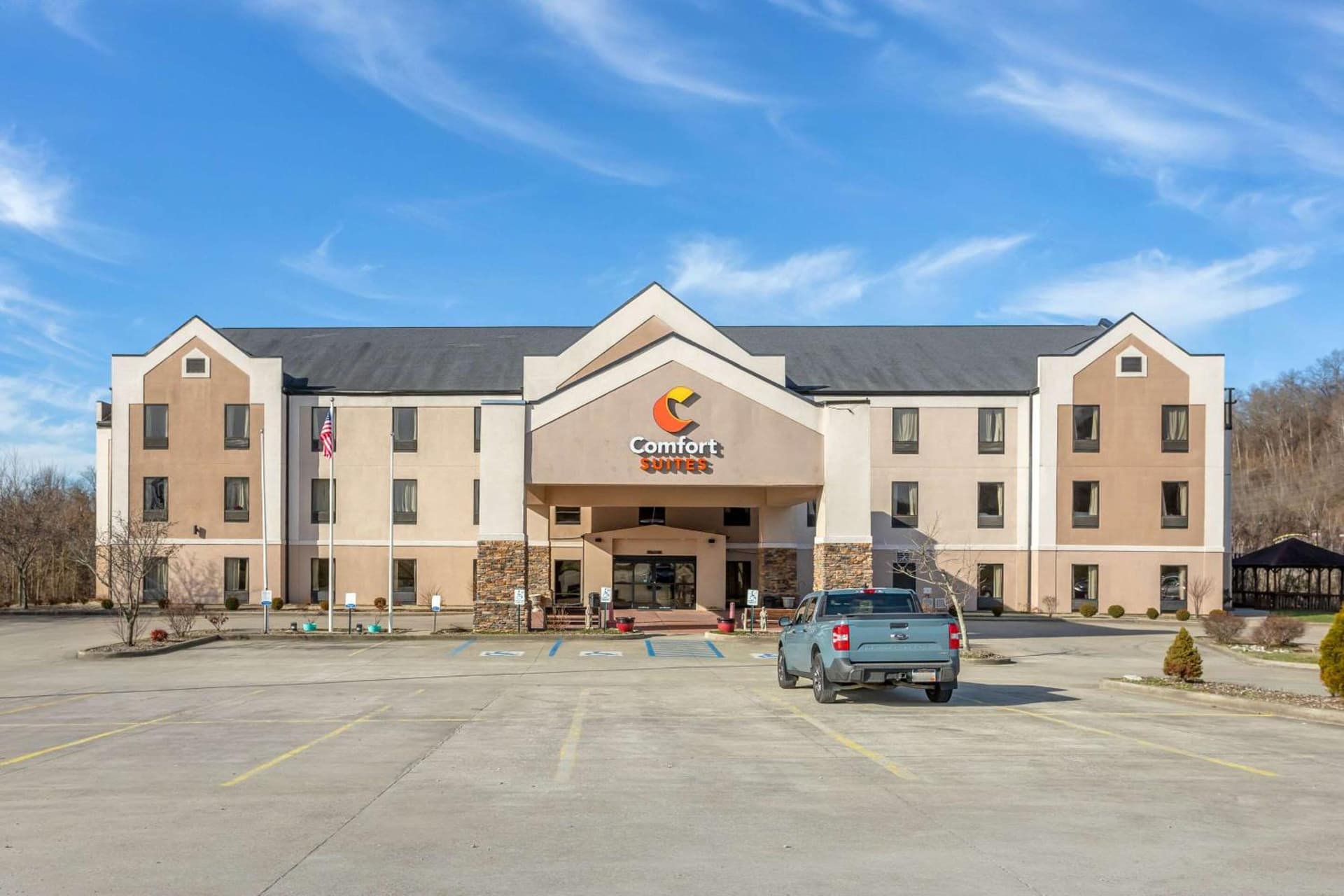Comfort Suites South Point - Huntington interior in Burlington, OH — gallery photo 2