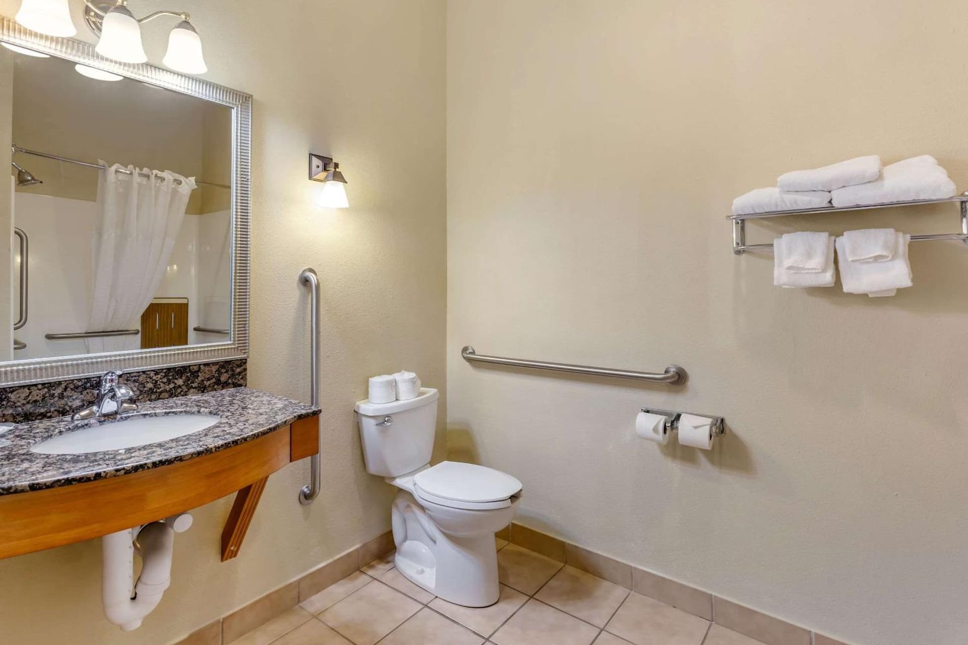 Comfort Suites South Point - Huntington gallery photo in Burlington, OH — image 12