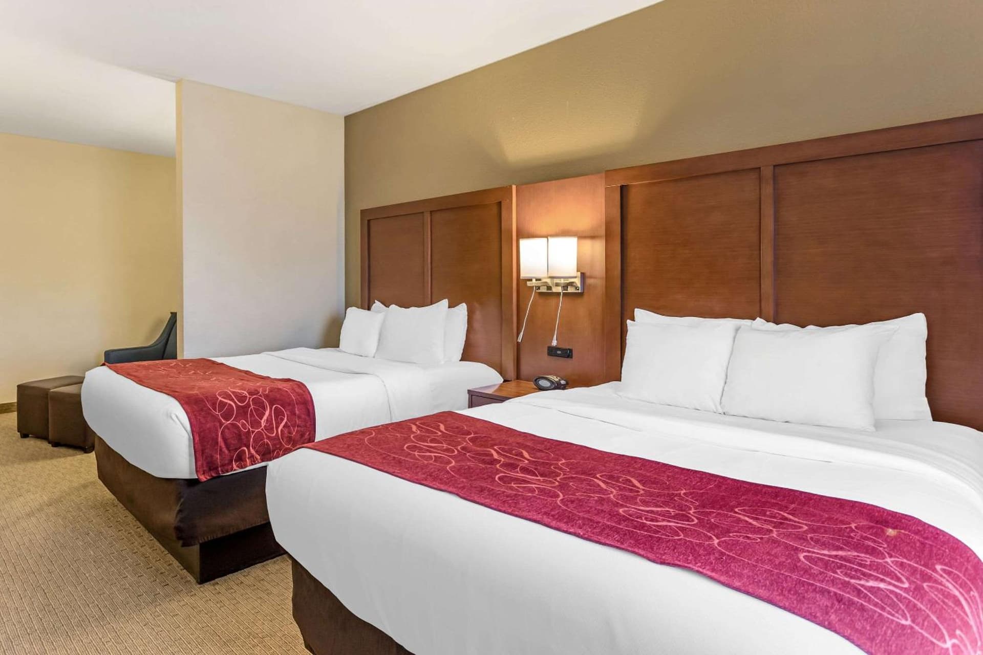 Comfort Suites South Point - Huntington gallery photo in Burlington, OH — image 36