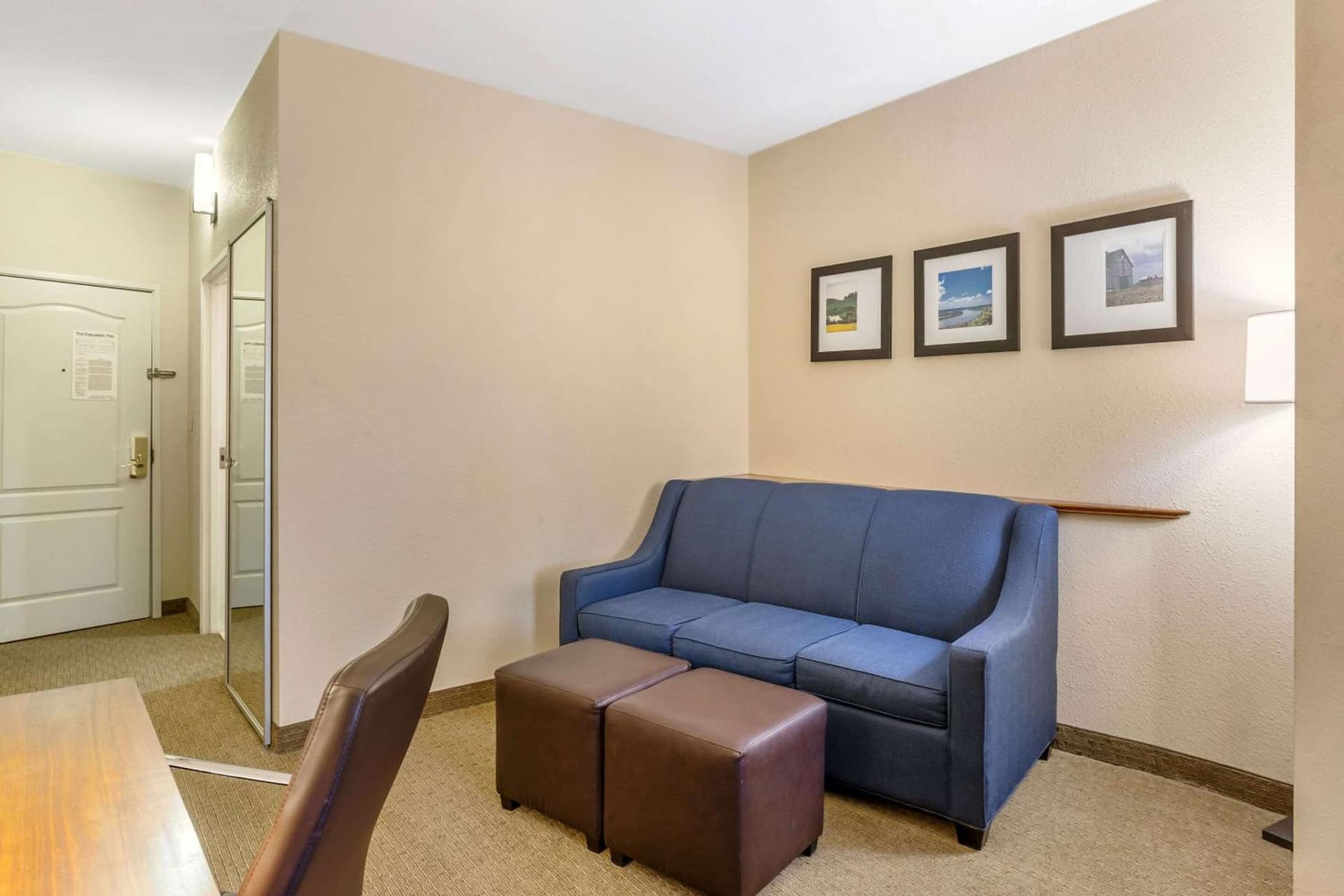 Comfort Suites South Point - Huntington gallery photo in Burlington, OH — image 35