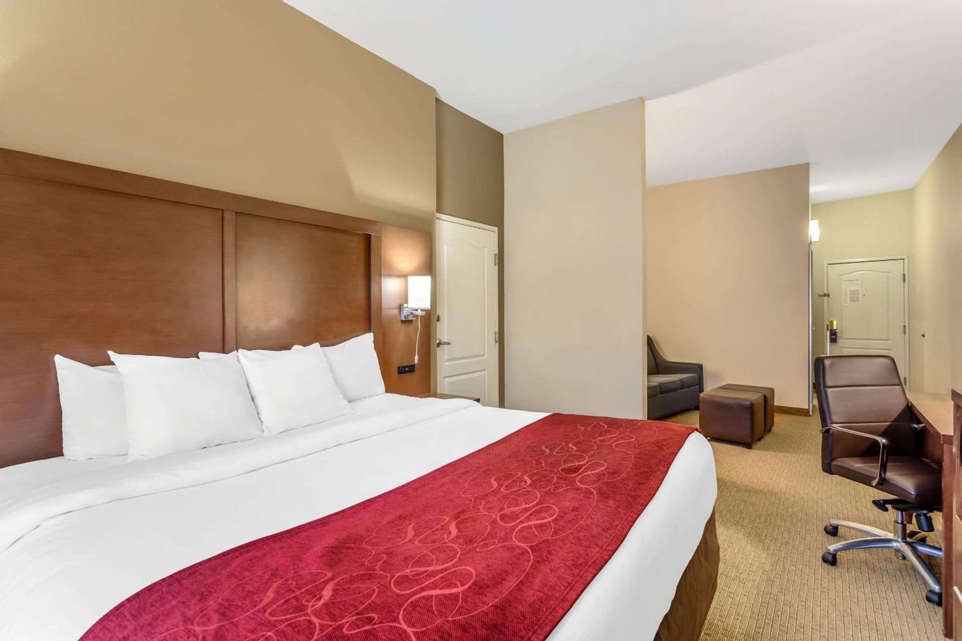 Comfort Suites South Point - Huntington interior in Burlington, OH — gallery photo 2