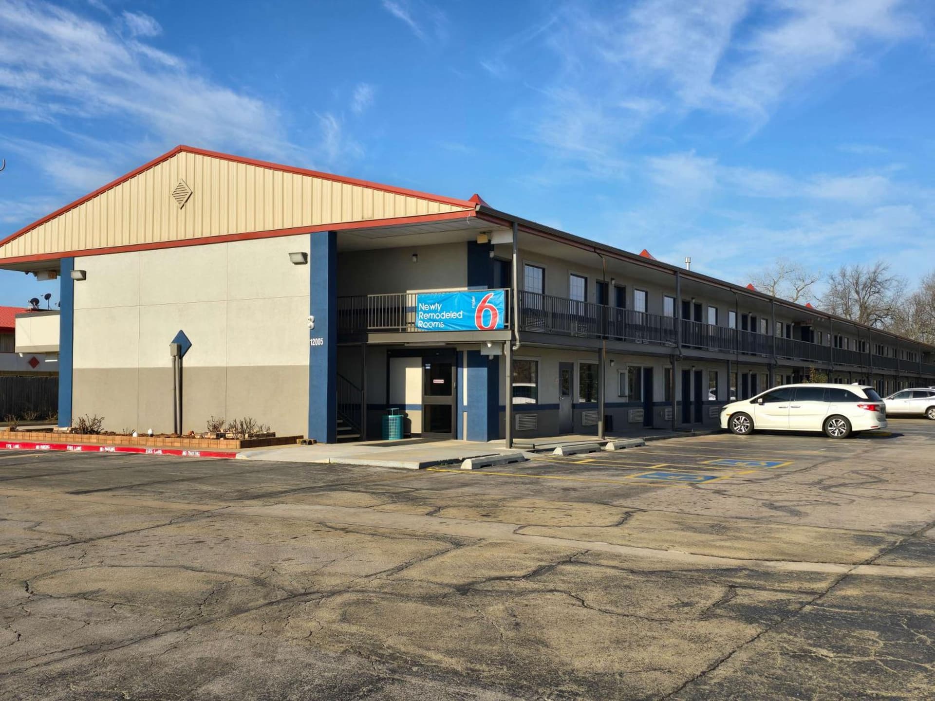 Motel 6 Oklahoma City OK Frontier City featured exterior or lobby in Edmond, OK — similar hotel