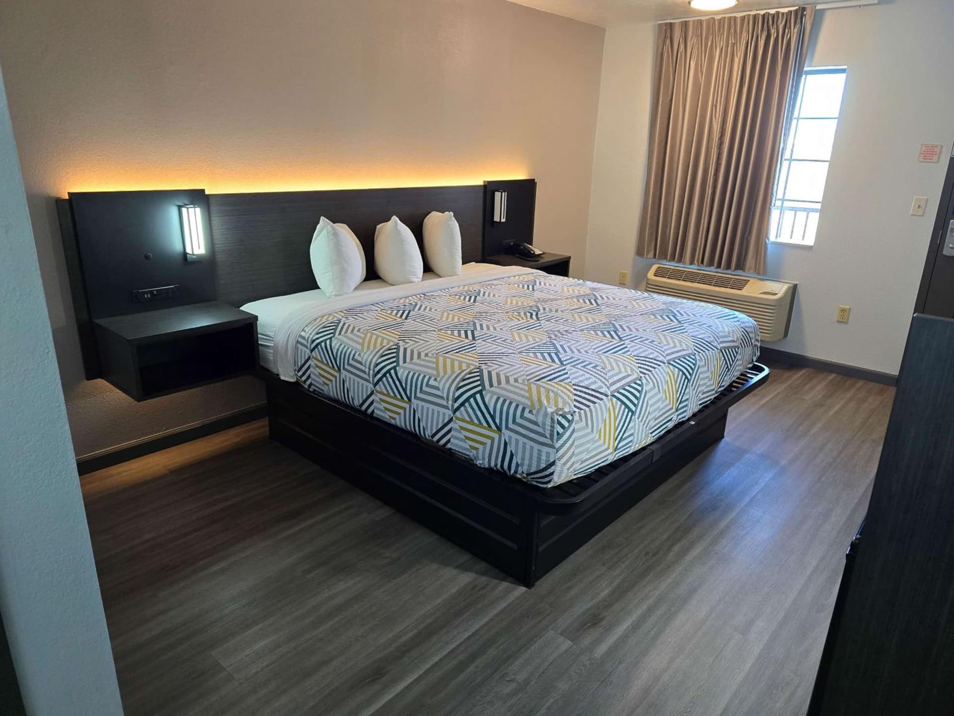 Motel 6 Oklahoma City OK Frontier City gallery photo in Edmond, OK — image 18