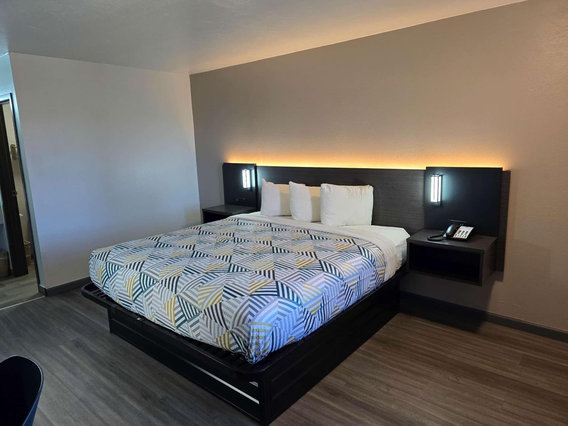 Motel 6 Oklahoma City OK Frontier City gallery photo in Edmond, OK — image 5