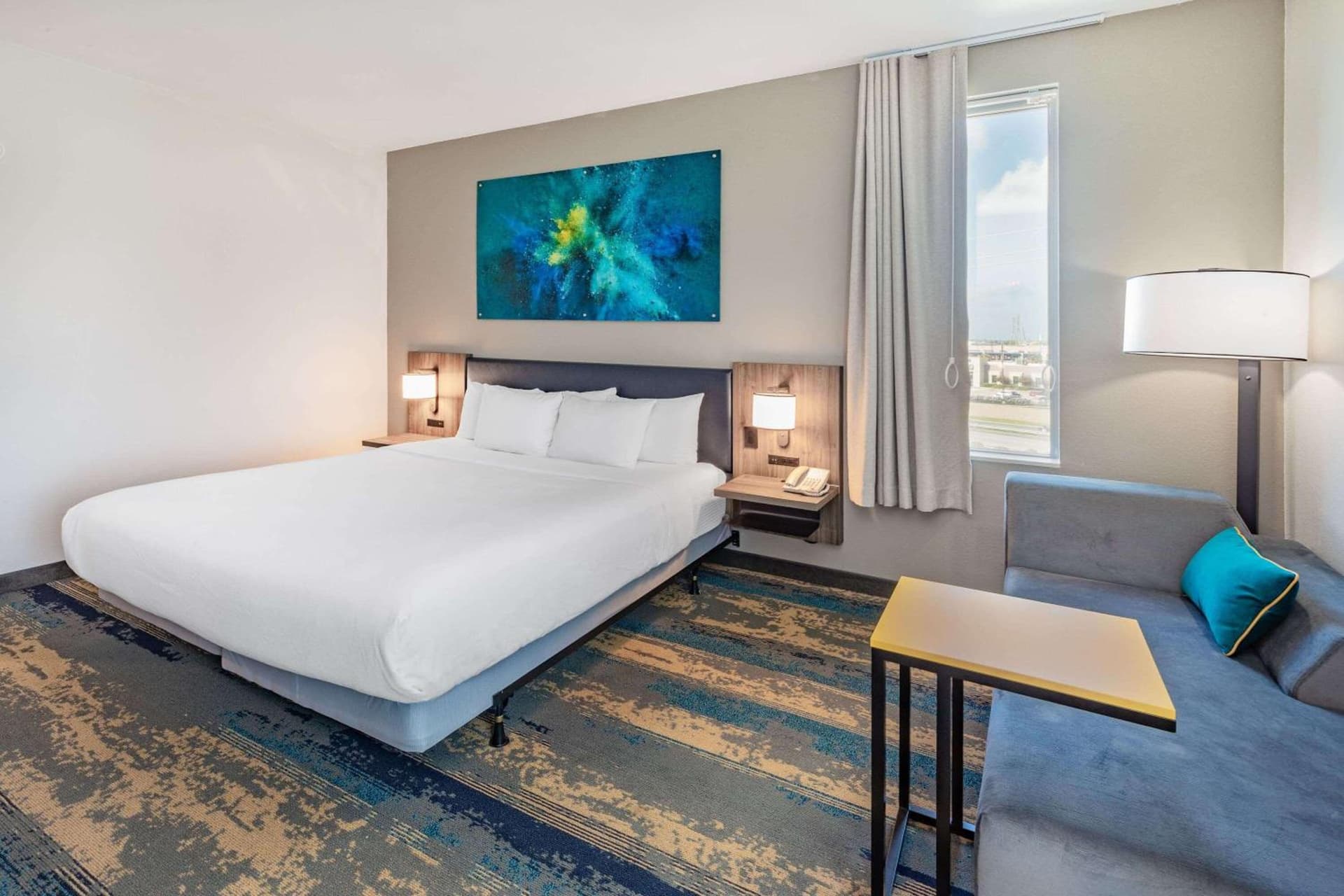 La Quinta Inn & Suites by Wyndham Galveston North at I-45 gallery photo in Galveston, TX — image 14