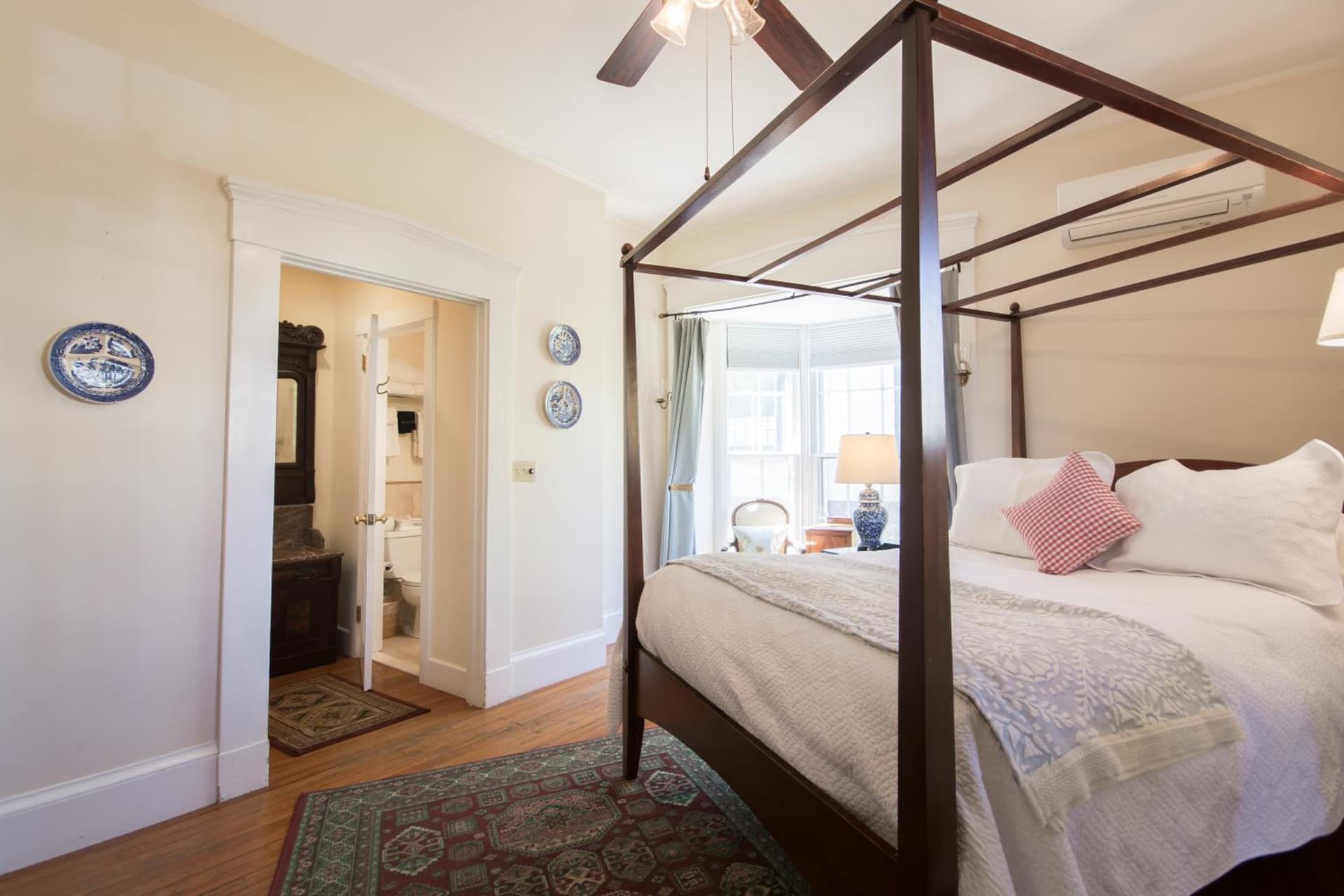 Marshall Slocum Inn gallery photo in Newport, RI — image 49