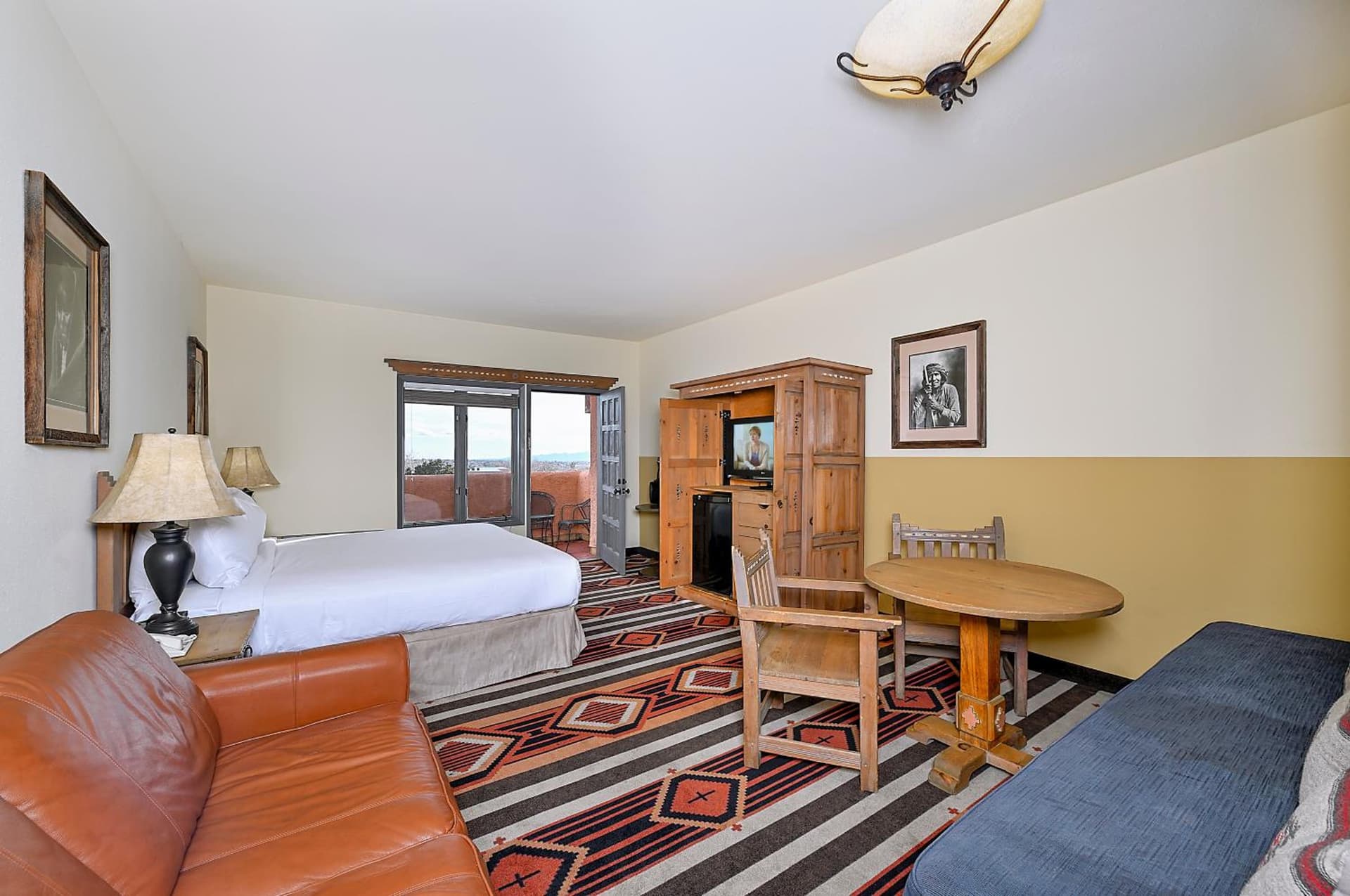 Hotel Glorieta interior in Santa Fe, NM — gallery photo 2