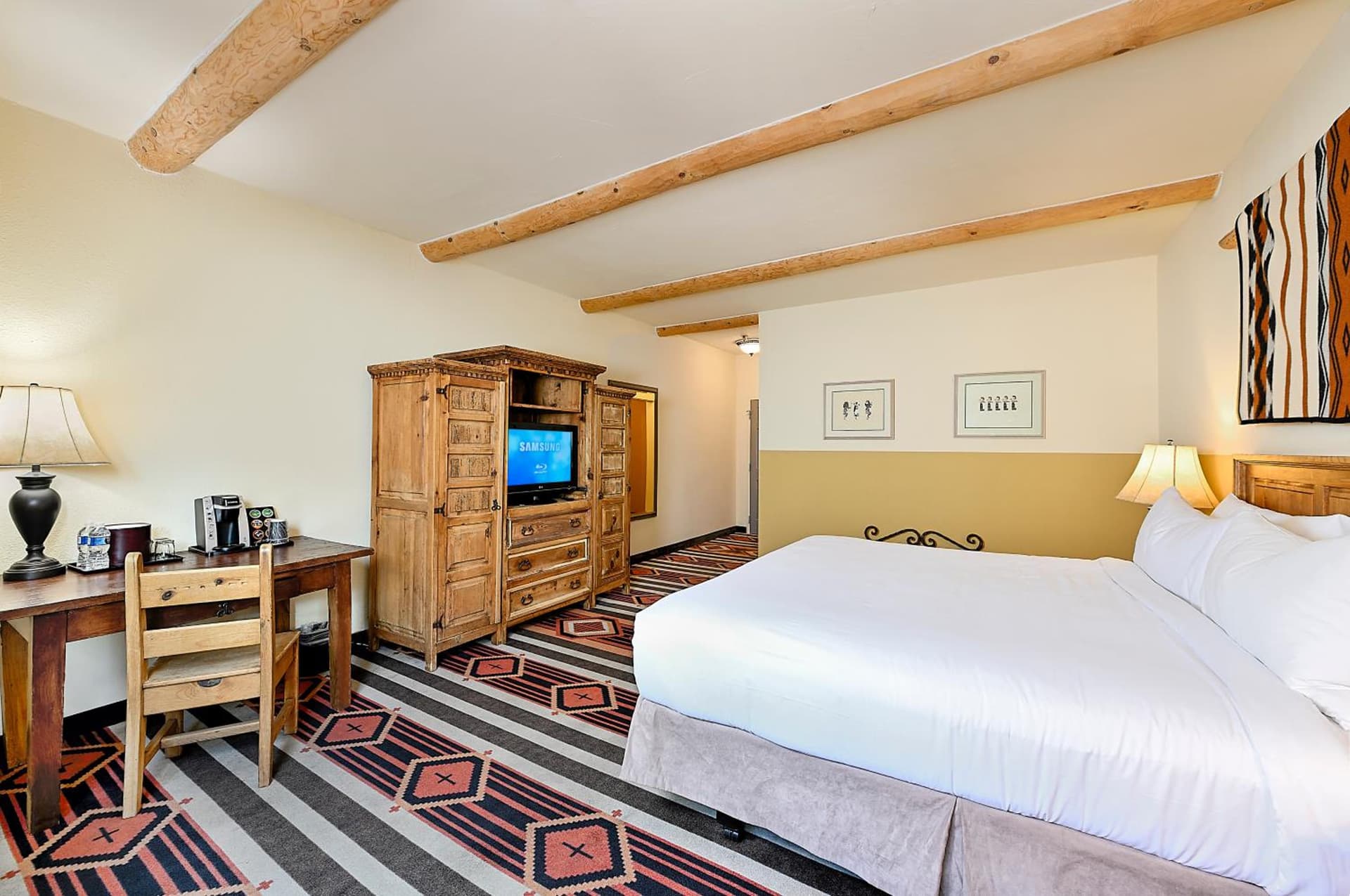 Hotel Glorieta property views in Santa Fe, NM — gallery photo 3