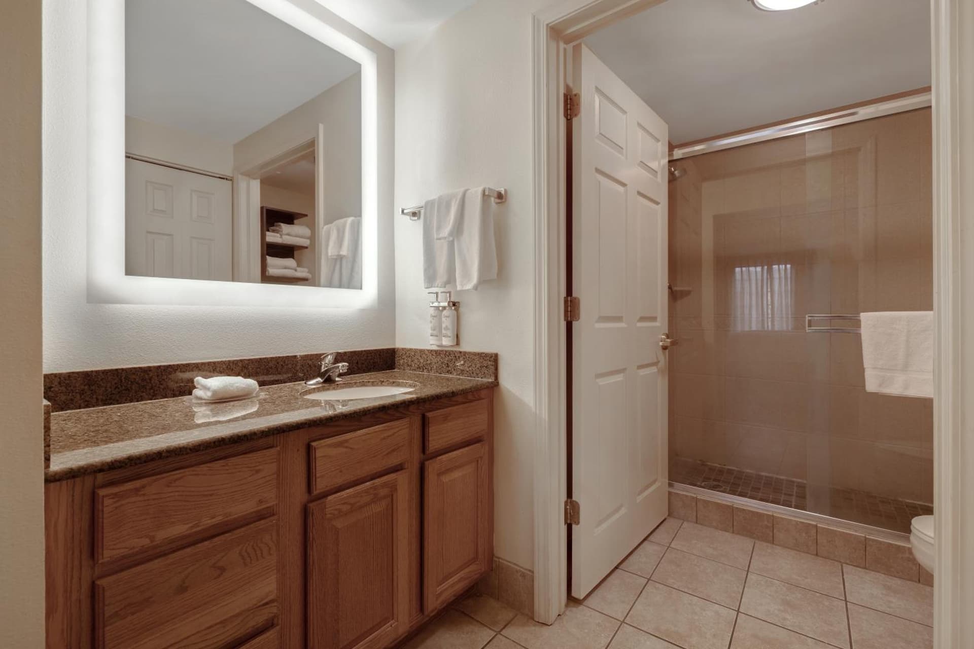 Staybridge Suites Tallahassee I-10 East by IHG interior in Tallahassee, FL — gallery photo 2