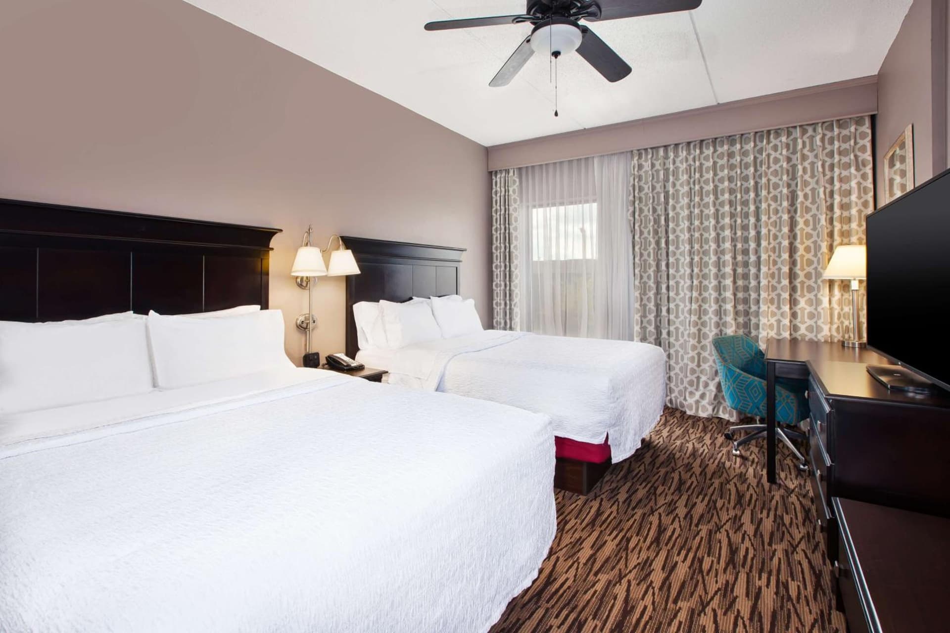 Hampton Inn & Suites Cleveland-Airport/Middleburg Heights gallery photo in Middleburg Heights, OH — image 34