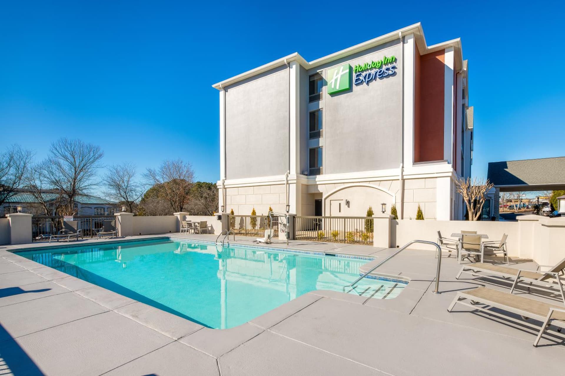 Holiday Inn Express Atlanta West - Theme Park Area by IHG interior in Lithia Springs, GA — gallery photo 2
