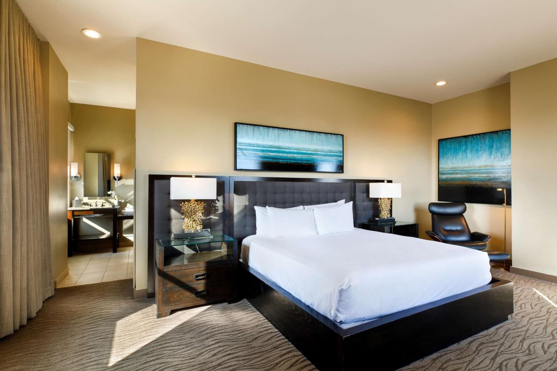 Colcord Hotel Oklahoma City, Curio Collection by Hilton gallery photo in Oklahoma City, OK — image 33