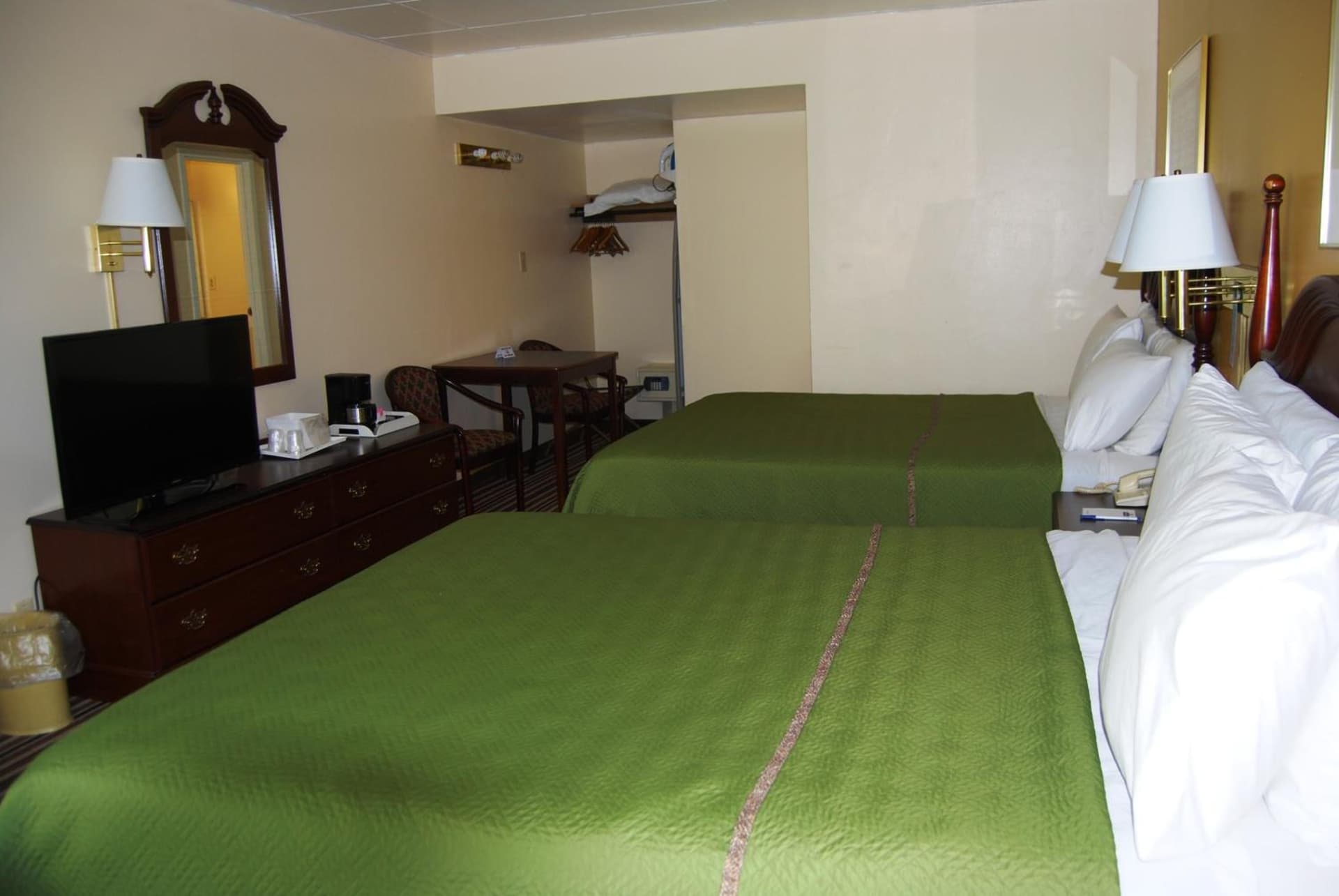 Travelodge by Wyndham Chambersburg gallery photo in Chambersburg, PA — image 14
