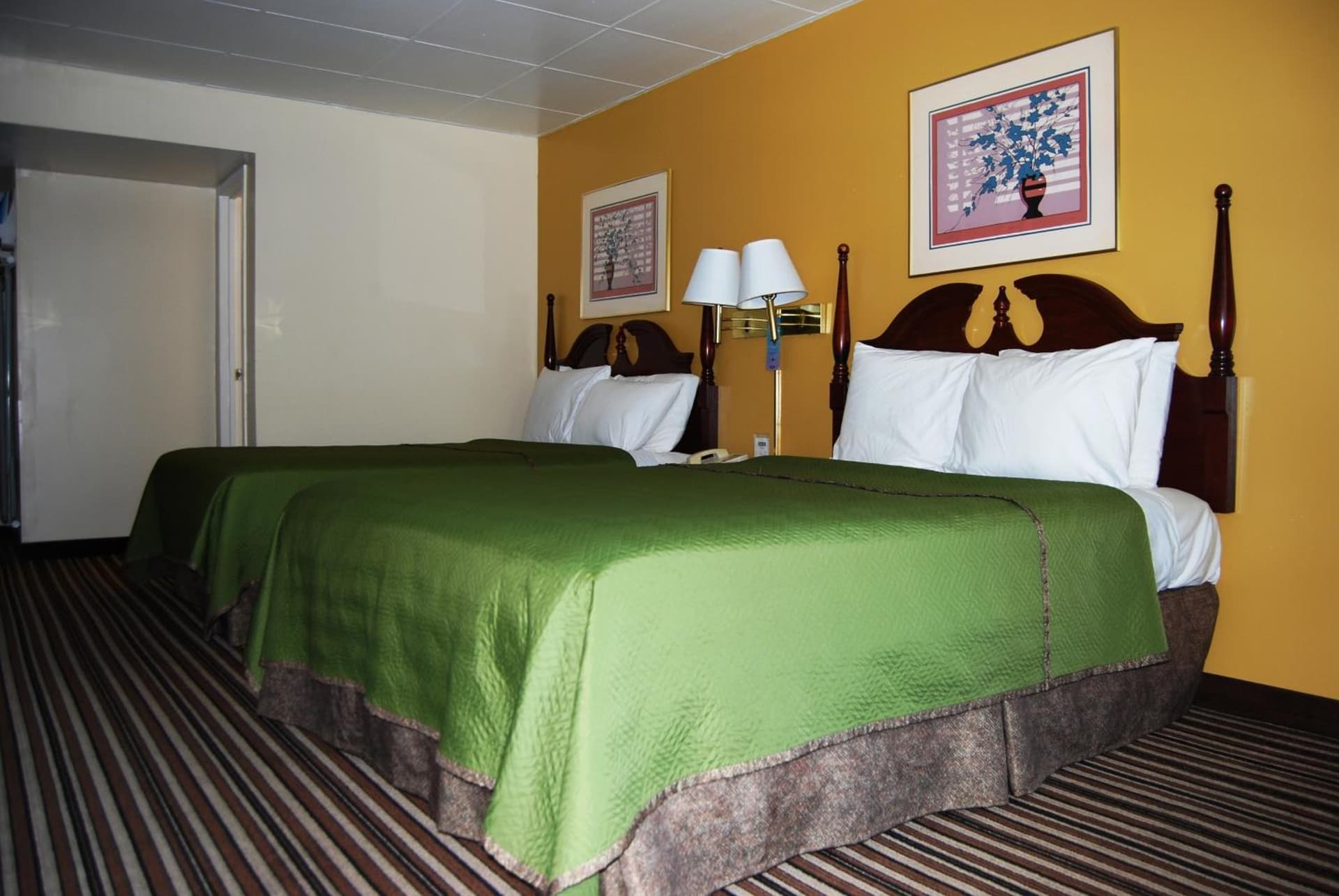 Travelodge by Wyndham Chambersburg gallery photo in Chambersburg, PA — image 11