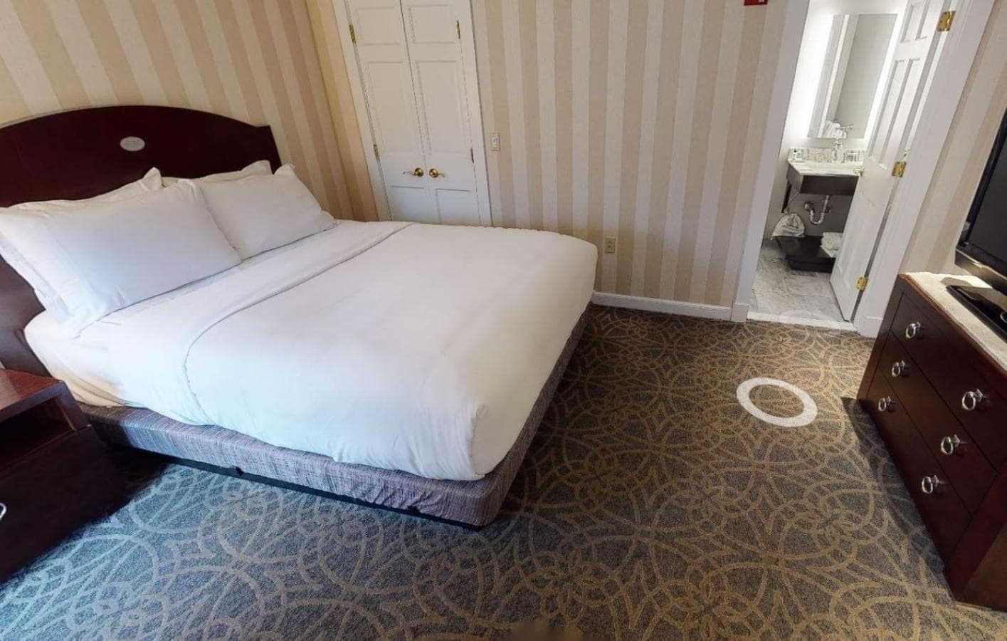 The Equinox Golf Resort & Spa gallery photo in Manchester — image 42