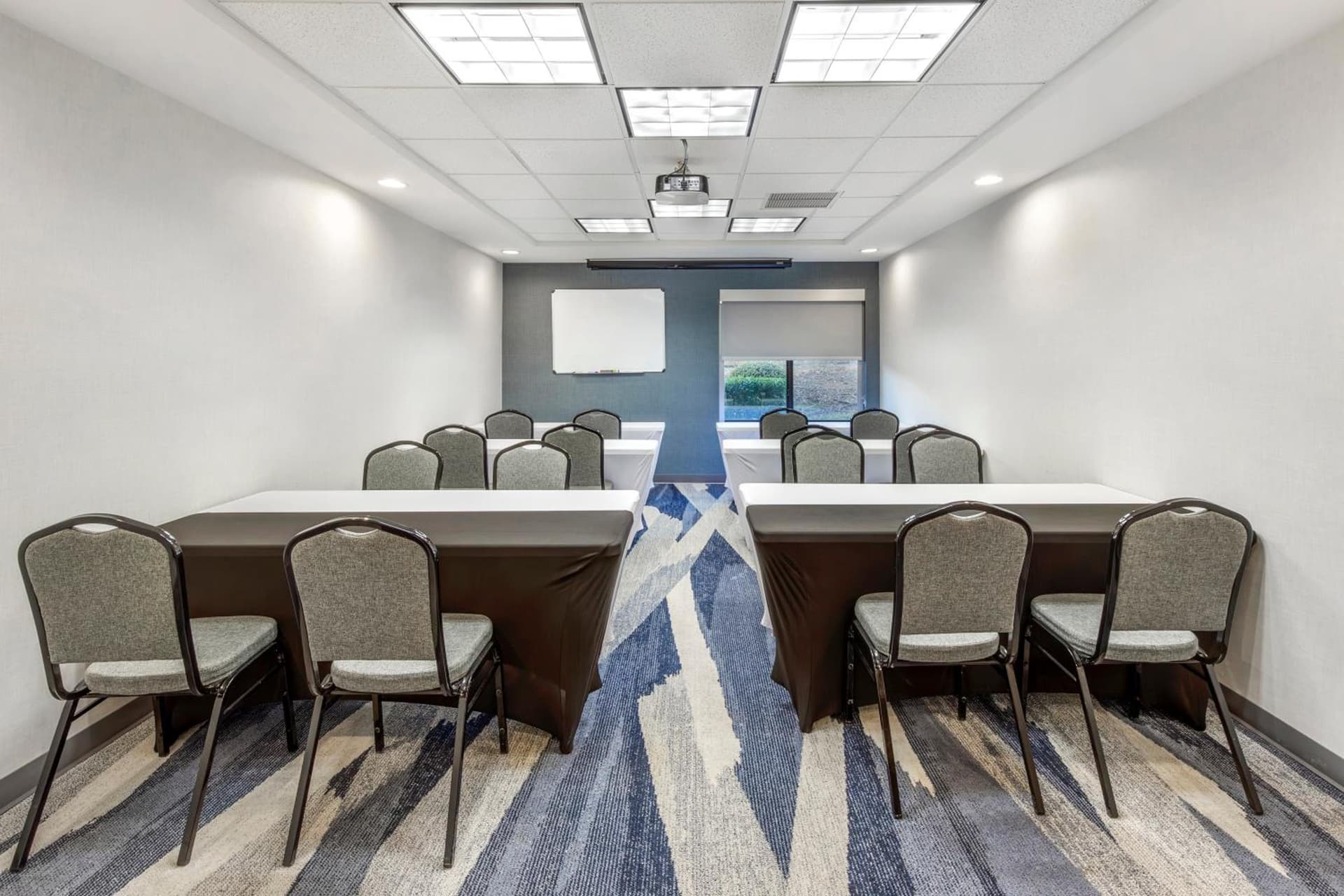 Comfort Suites Whitsett - Greensboro East gallery photo in Whitsett, NC — image 4