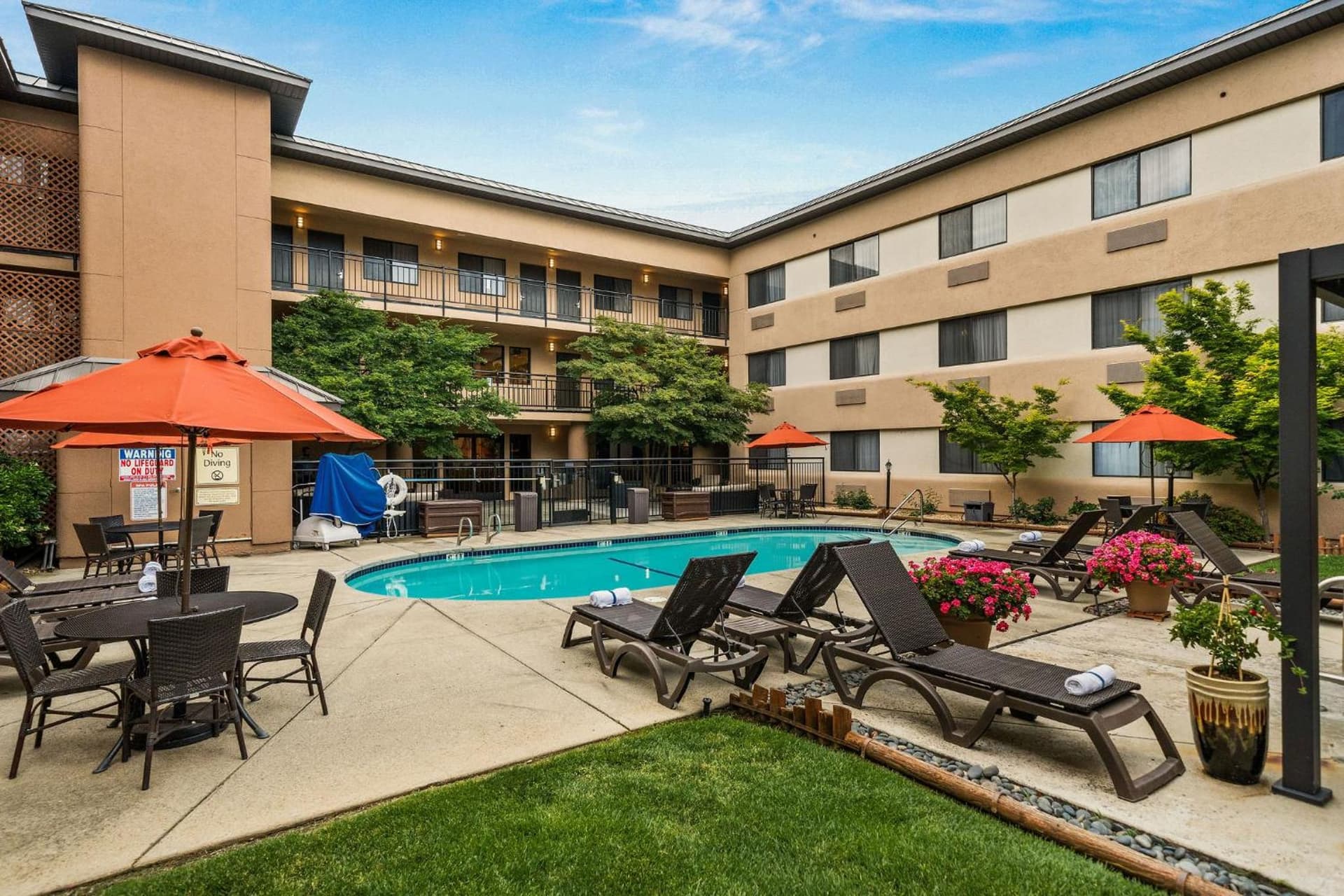 Oxford Suites Redding property views in Redding, CA — gallery photo 3