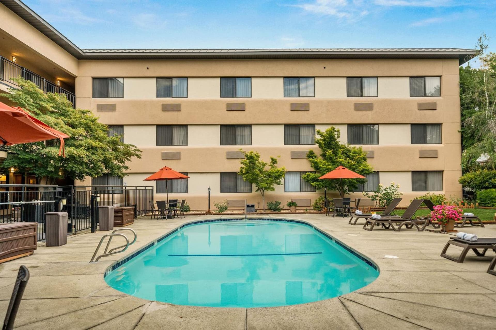 Oxford Suites Redding property views in Redding, CA — gallery photo 3