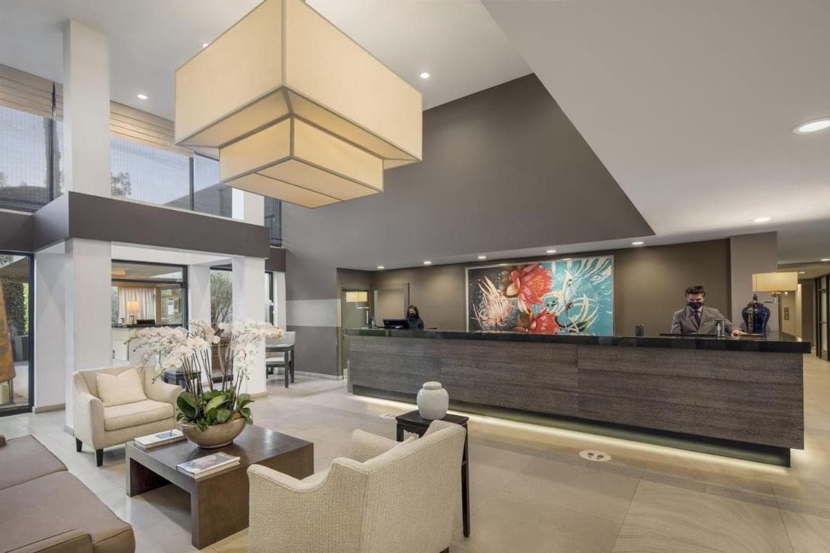 Luxe Sunset Boulevard Hotel interior in Los Angeles, CA — gallery photo 2
