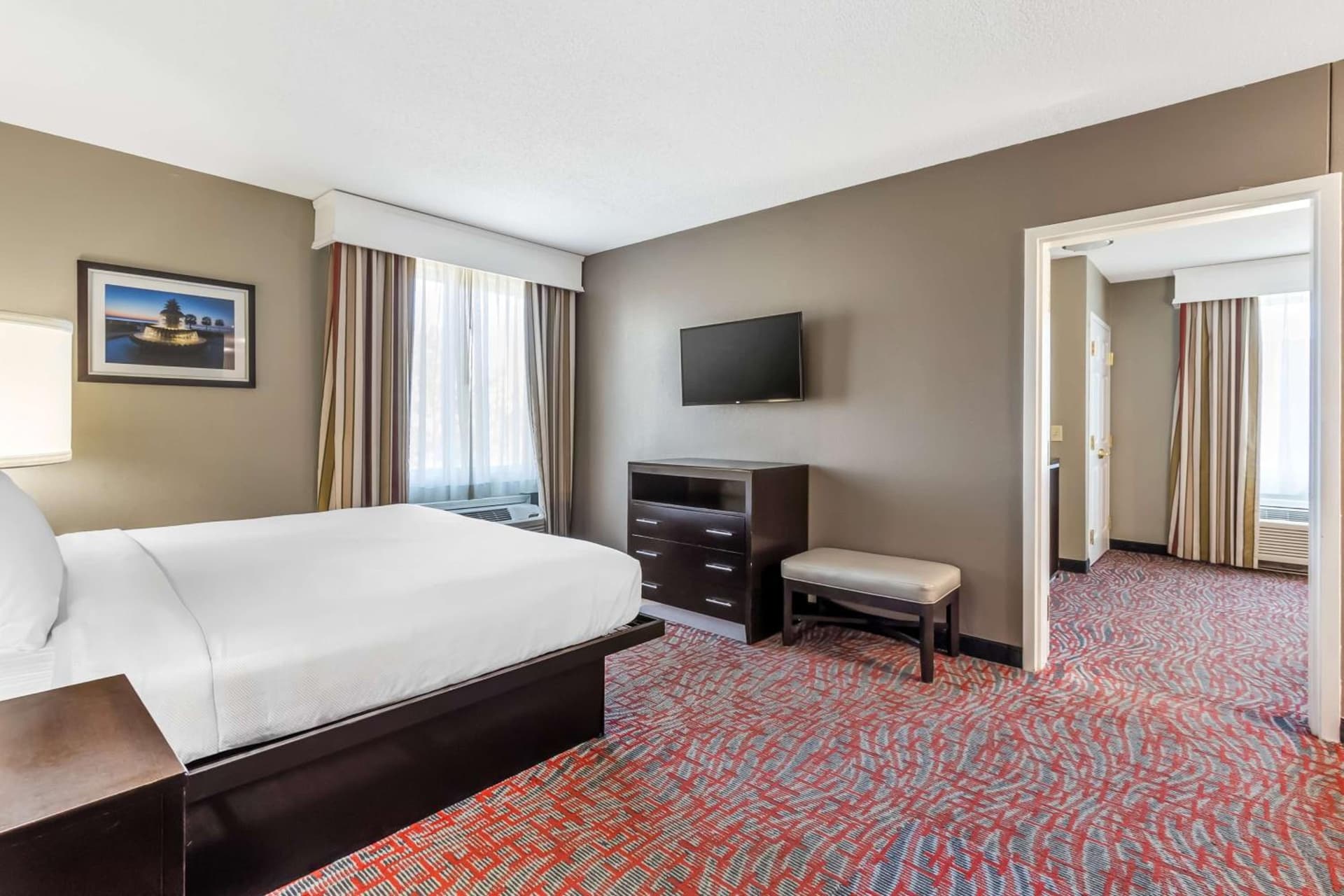 Comfort Inn & Suites North Charleston - Northwoods gallery photo in Charleston, SC — image 26
