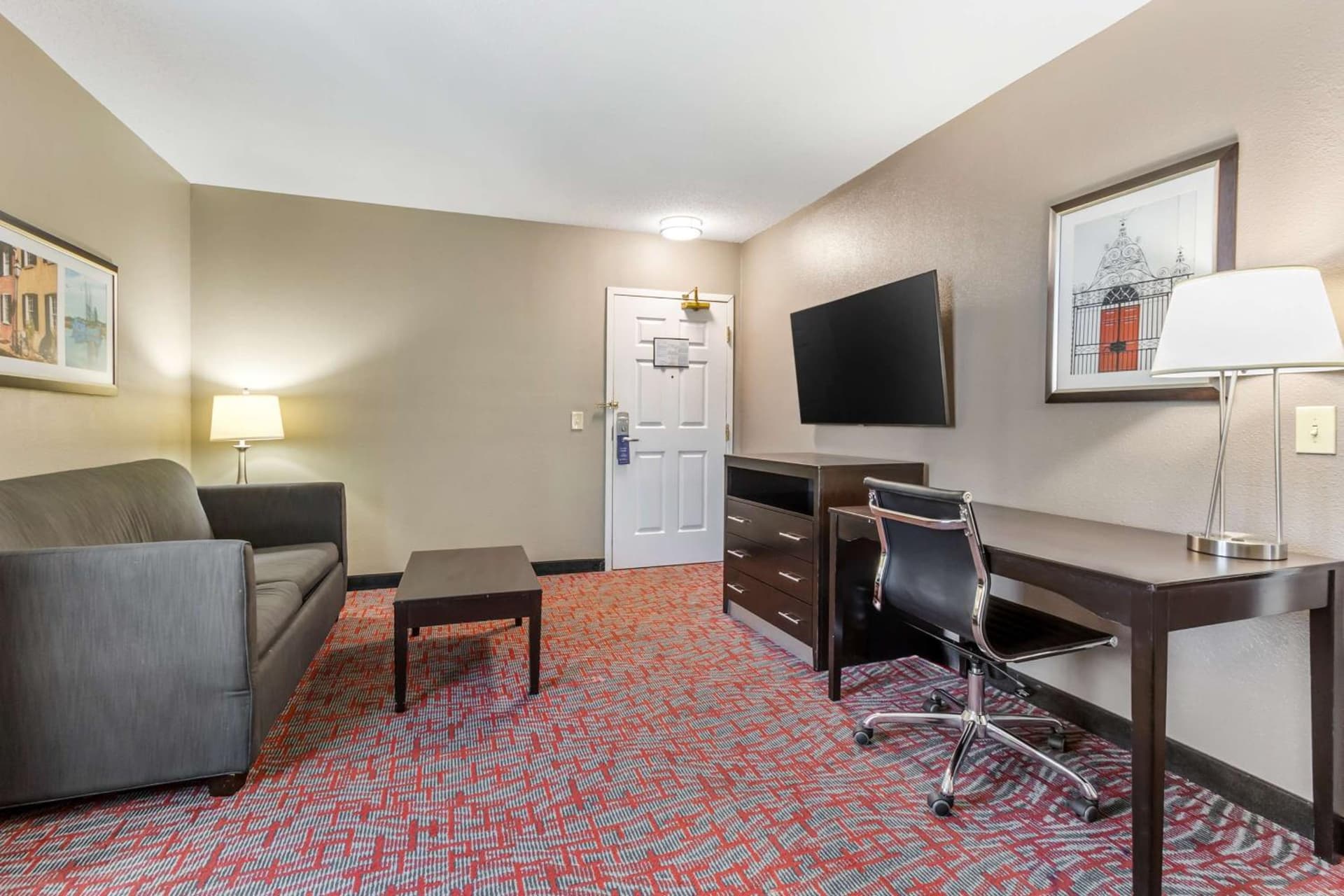 Comfort Inn & Suites North Charleston - Northwoods gallery photo in Charleston, SC — image 4