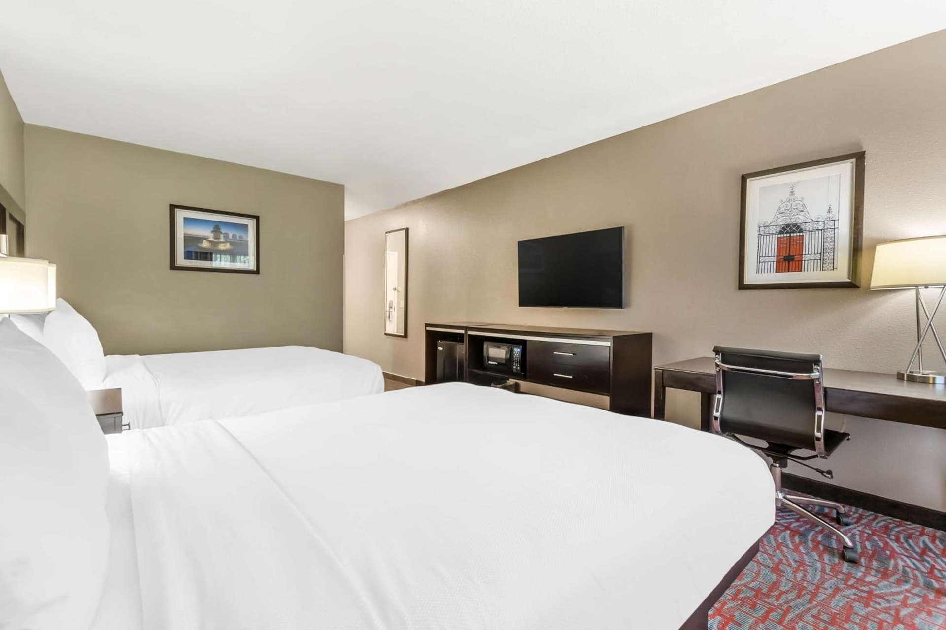 Comfort Inn & Suites North Charleston - Northwoods gallery photo in Charleston, SC — image 6