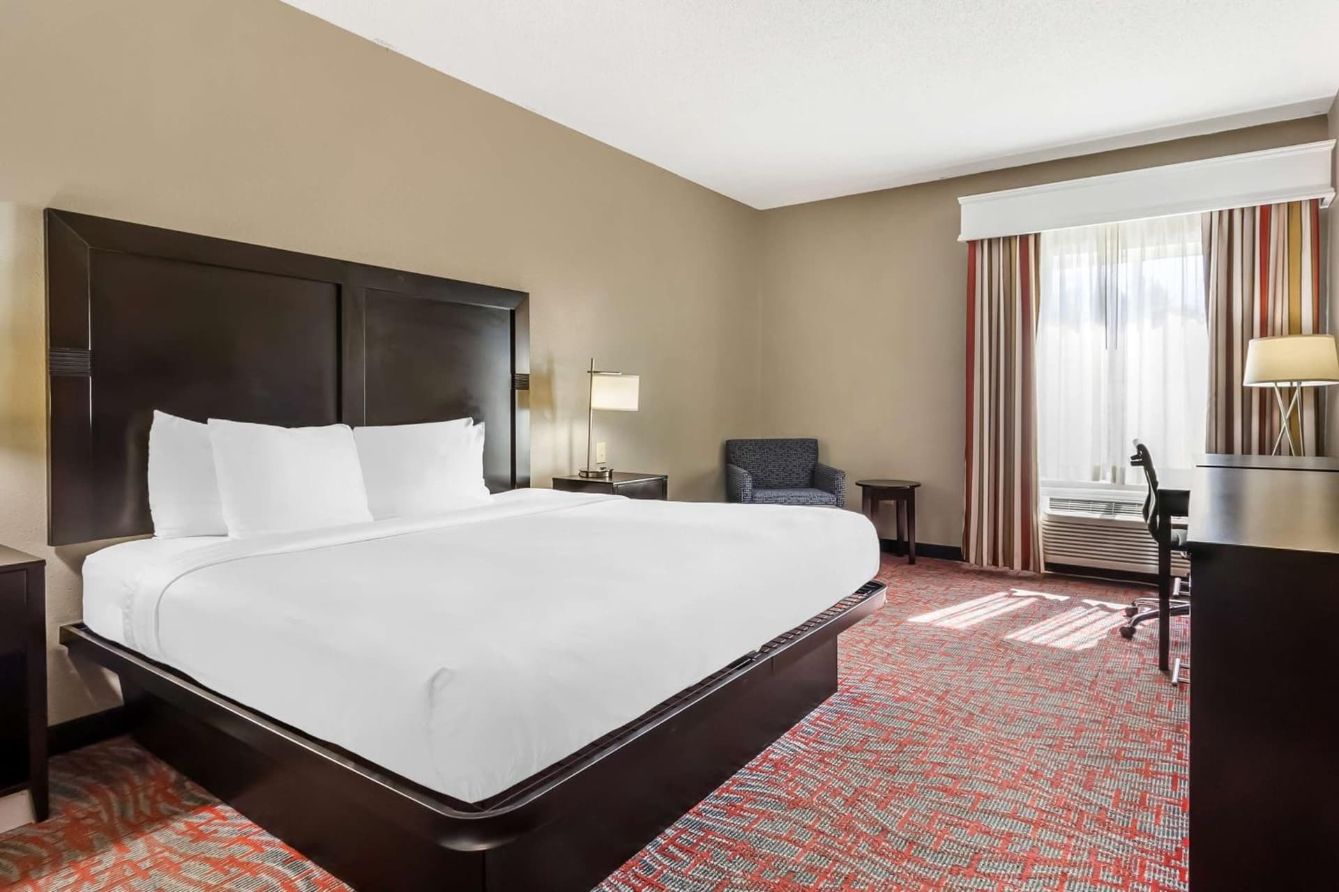 Comfort Inn & Suites North Charleston - Northwoods gallery photo in Charleston, SC — image 39
