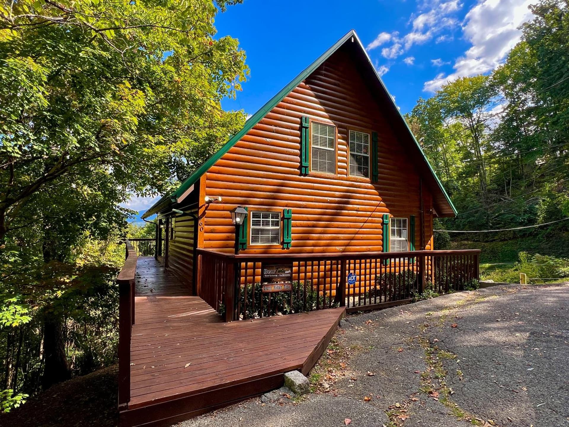 Bearly Hidden Ridge featured exterior or lobby in Gatlinburg, TN — similar hotel