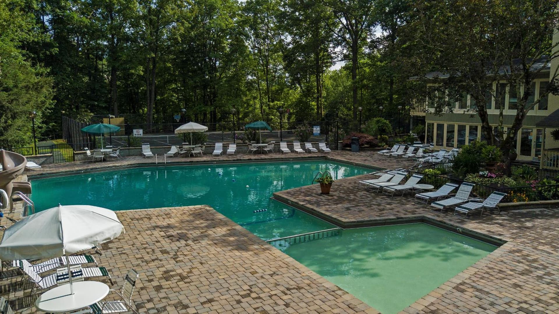 Bearly Hidden Ridge property views in Gatlinburg, TN — gallery photo 3