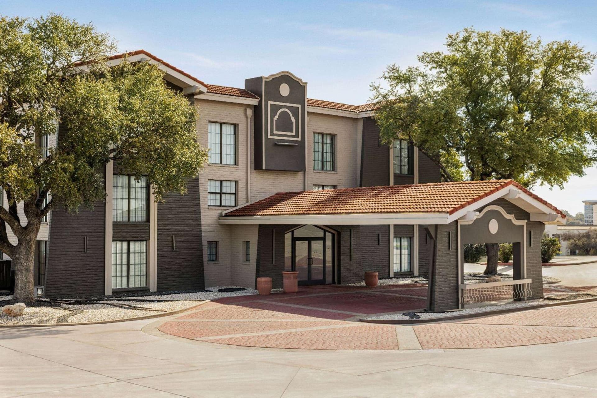 La Quinta Inn by Wyndham San Antonio I-35 N at Toepperwein gallery photo in San Antonio, TX — image 13