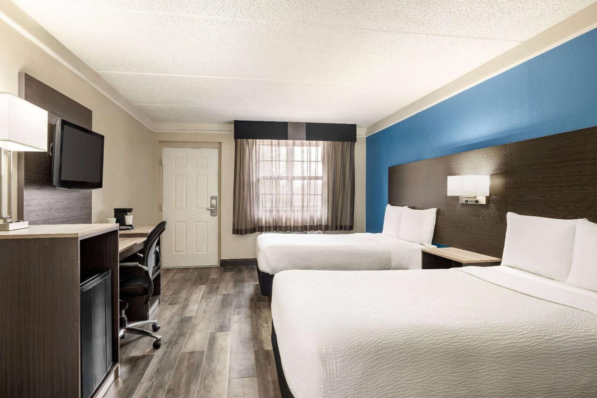 La Quinta Inn by Wyndham San Antonio I-35 N at Toepperwein gallery photo in San Antonio, TX — image 27